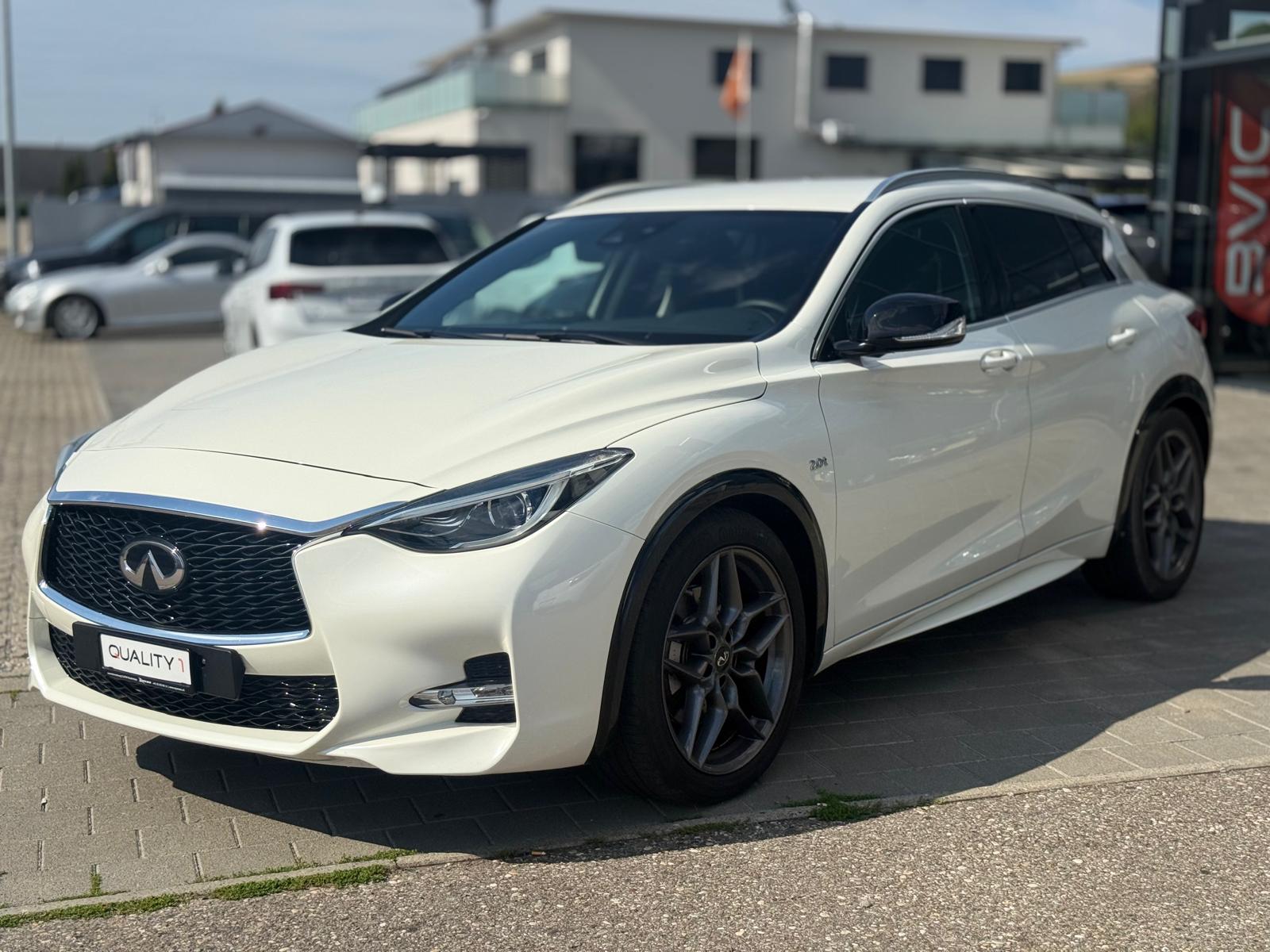 INFINITI Q30 2.0t Sport AWD DCT-image-0