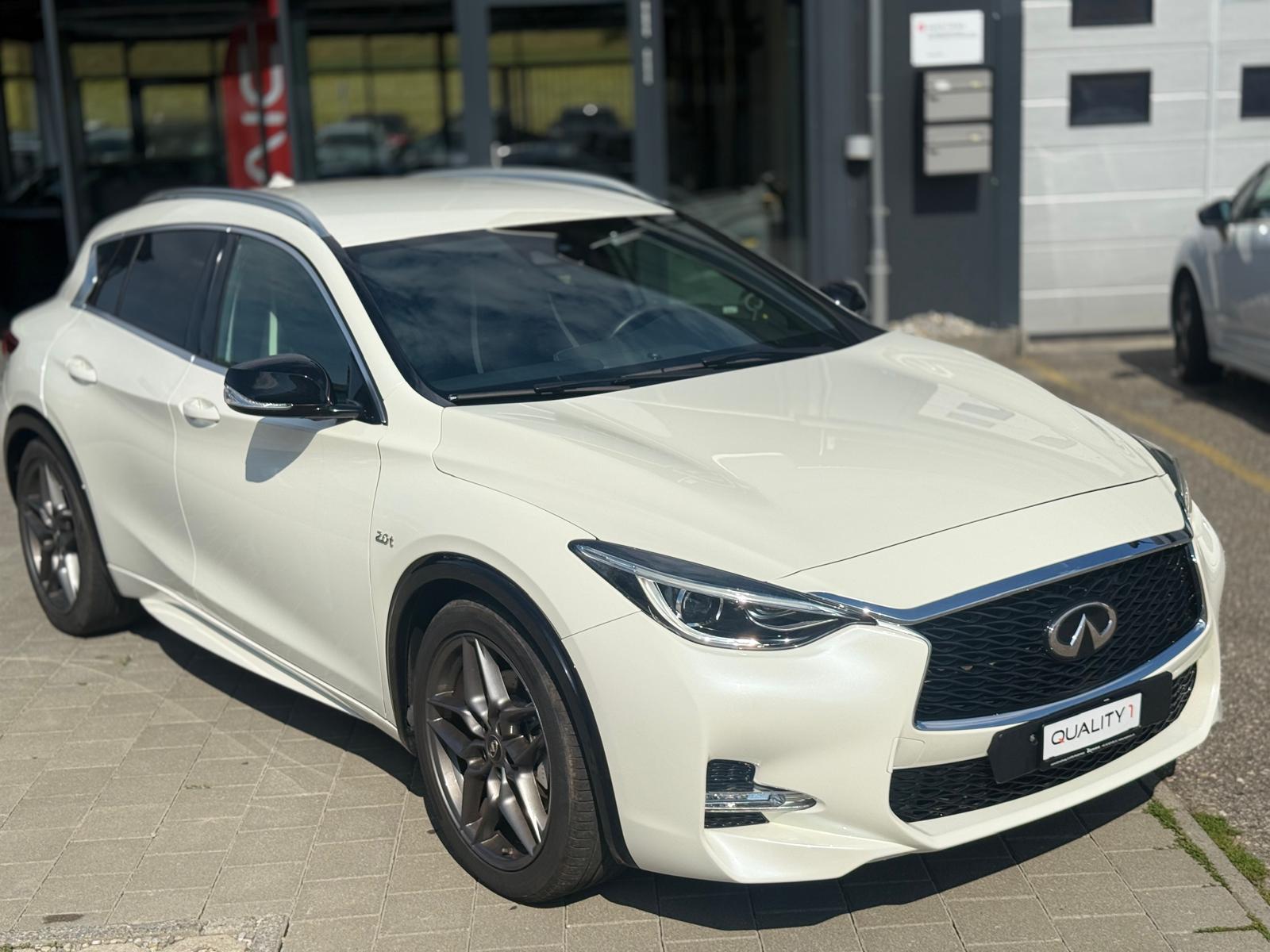 INFINITI Q30 2.0t Sport AWD DCT-image-27
