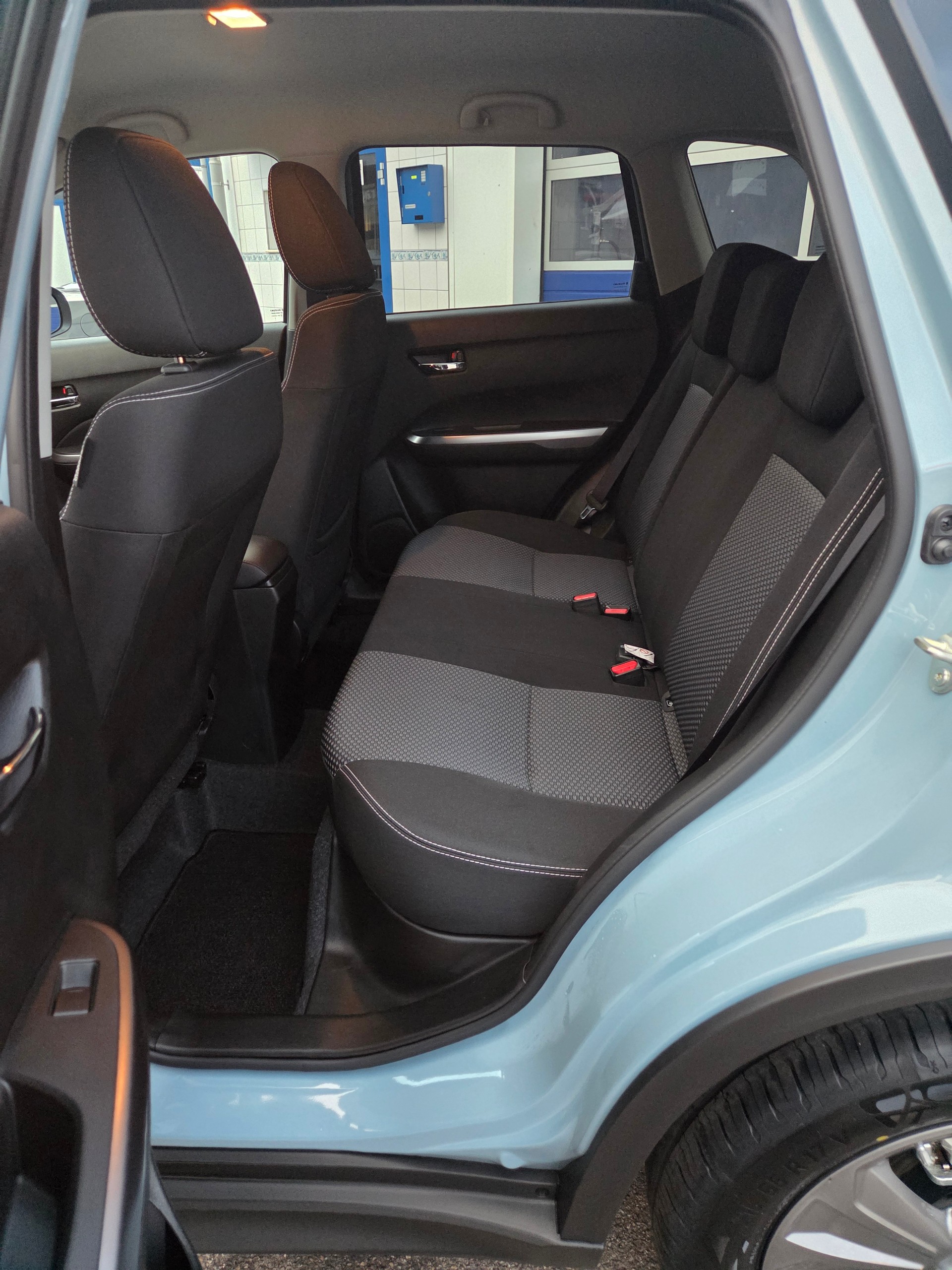 SUZUKI Vitara 1.4 Boosterjet Compact + 4x4 Hybrid-image-9