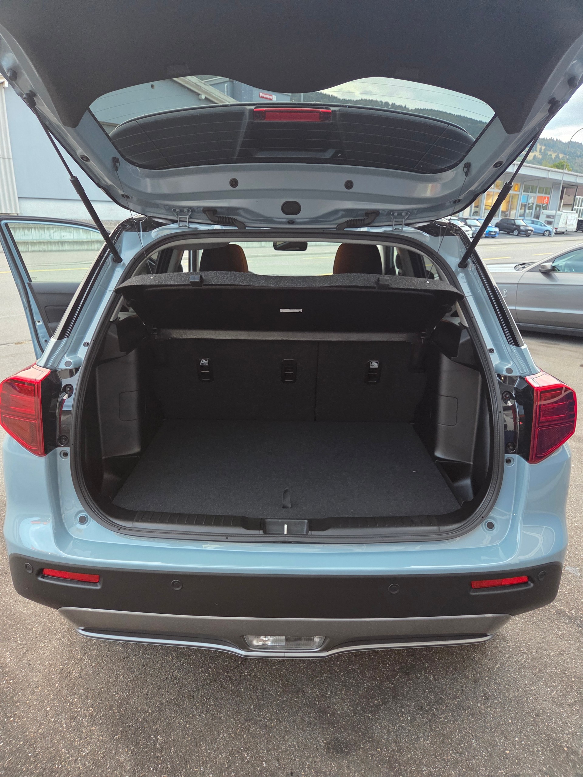 SUZUKI Vitara 1.4 Boosterjet Compact + 4x4 Hybrid-image-10