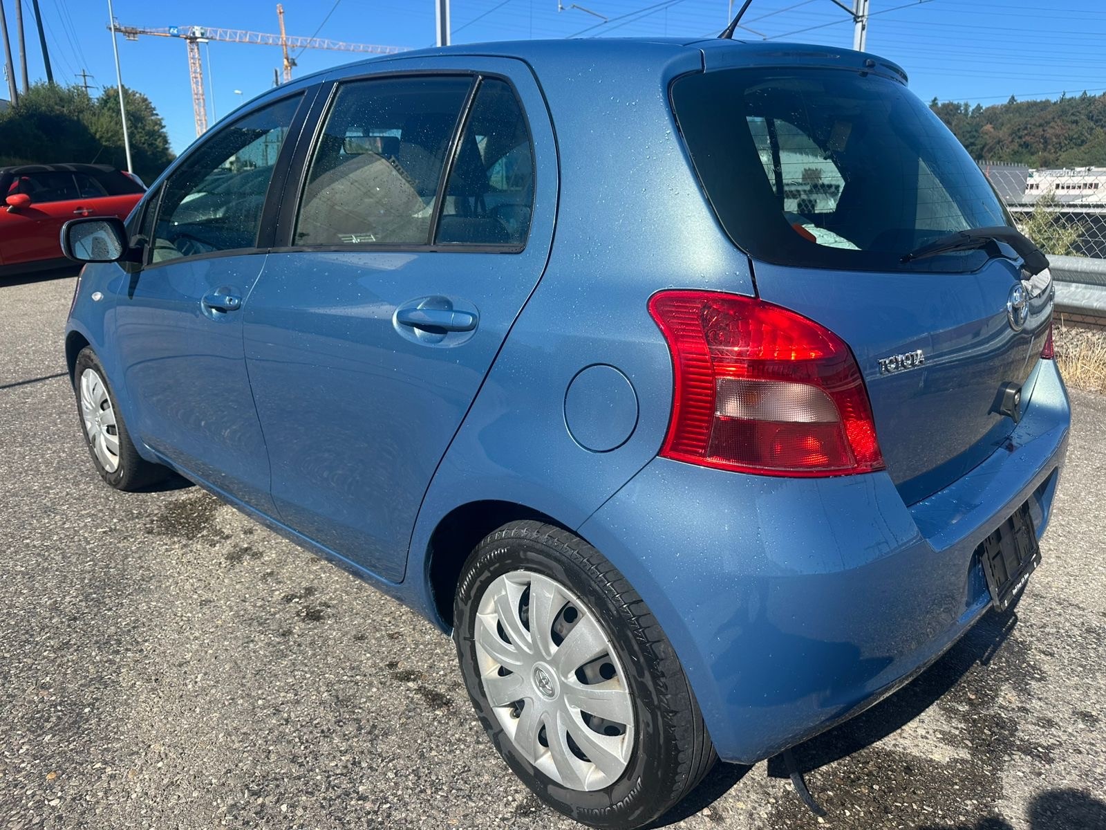 TOYOTA Yaris 1.3 City-showroom-element-3
