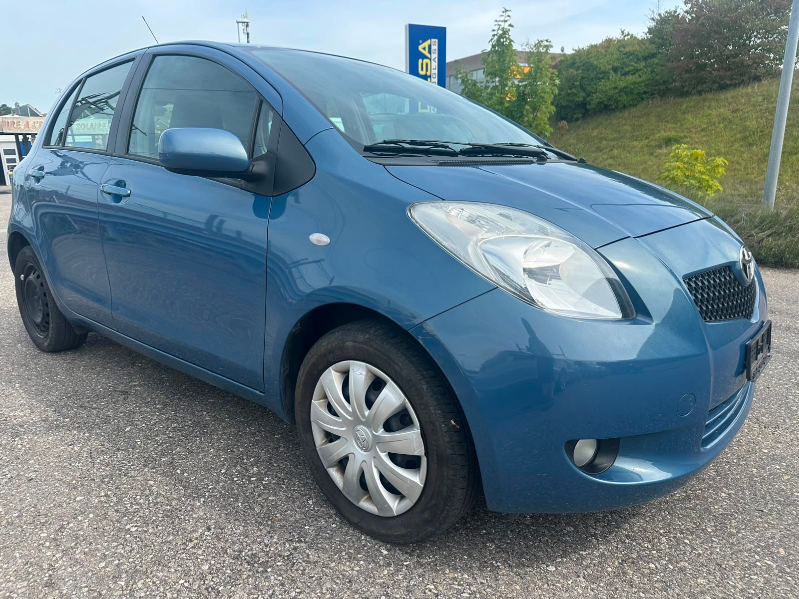 TOYOTA Yaris 1.3 City-image-2