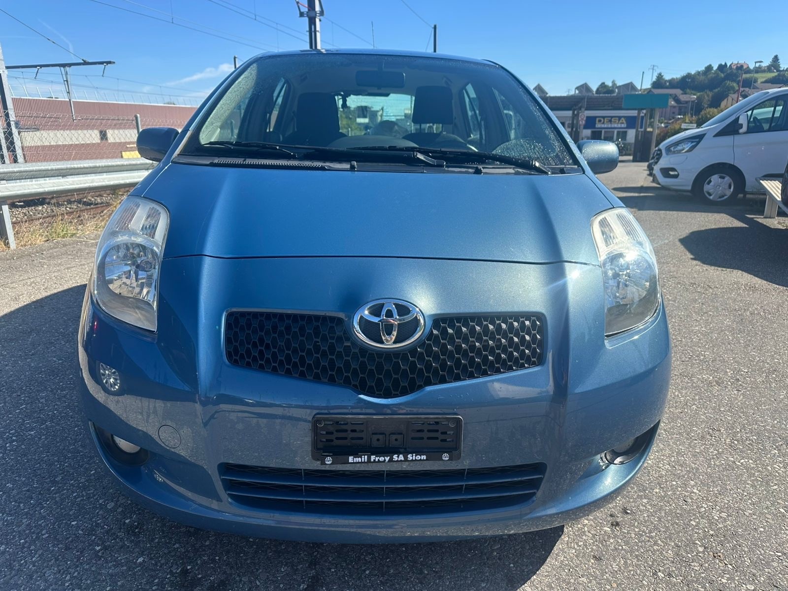 TOYOTA Yaris 1.3 City-showroom-element-1
