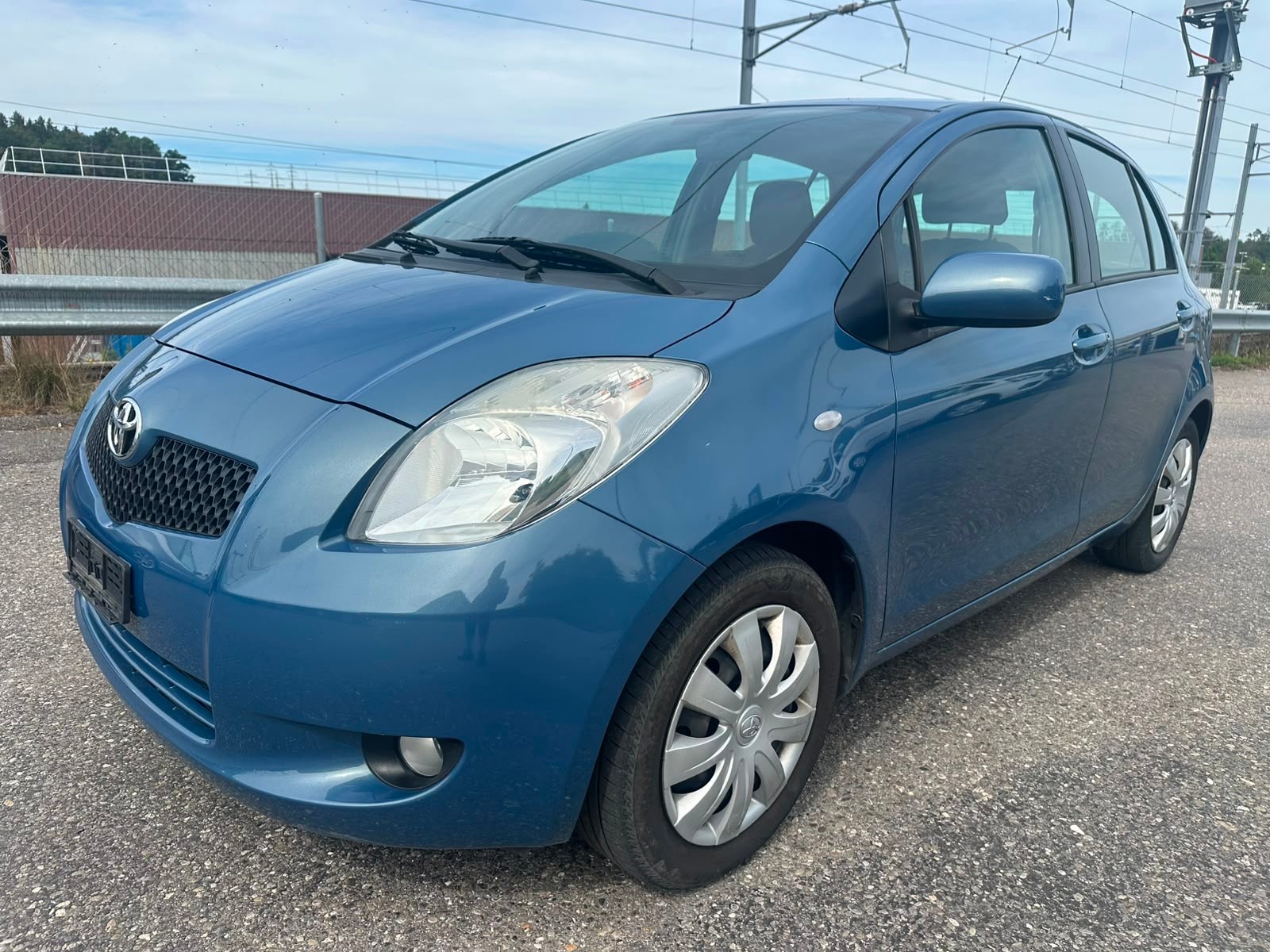 TOYOTA Yaris 1.3 City-image-0
