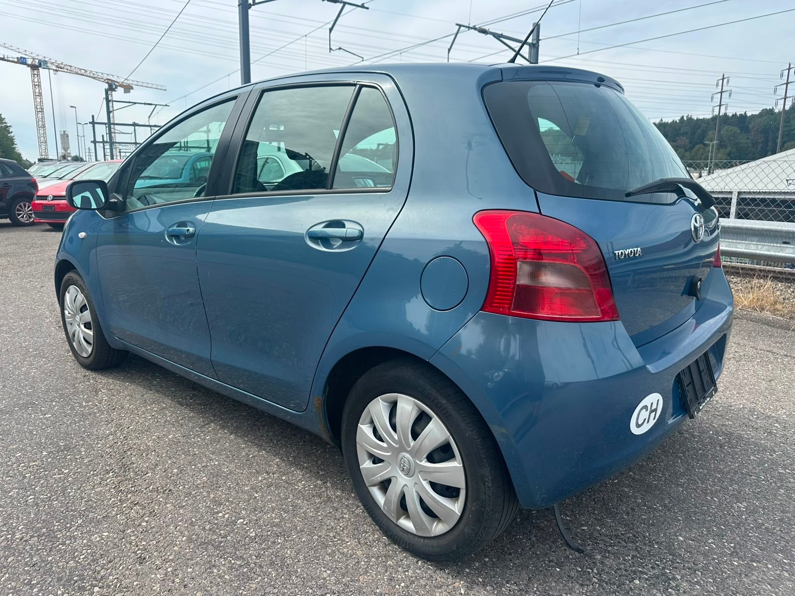 TOYOTA Yaris 1.3 City-image-3