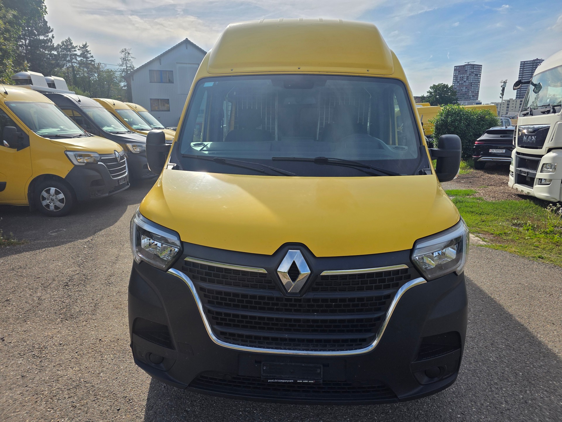 RENAULT Master T35 2.3dCi 135 L3H3-image-1