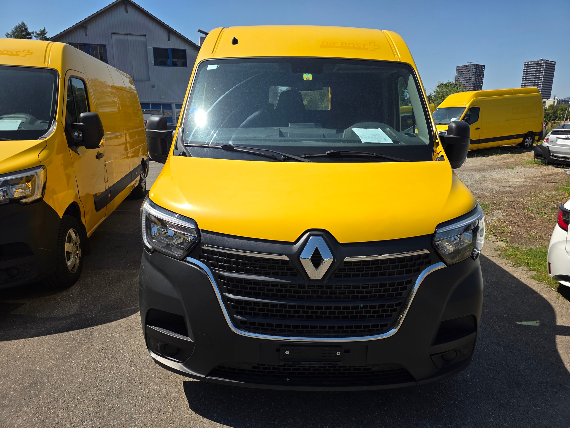 RENAULT Master T35 2.3dCi 135 L3H2-image-1
