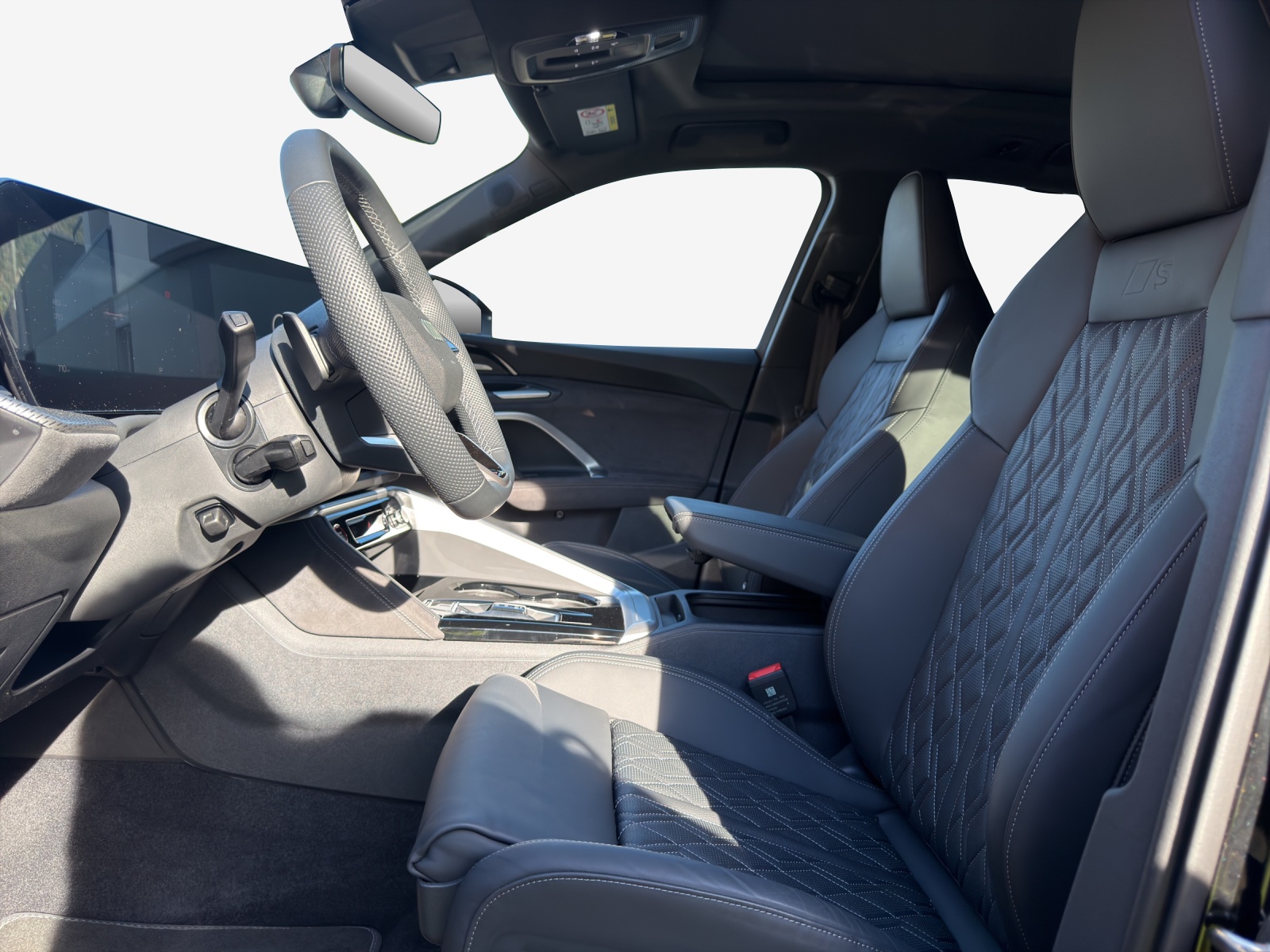 AUDI SQ5 TFSI quattro S-tronic-image-7