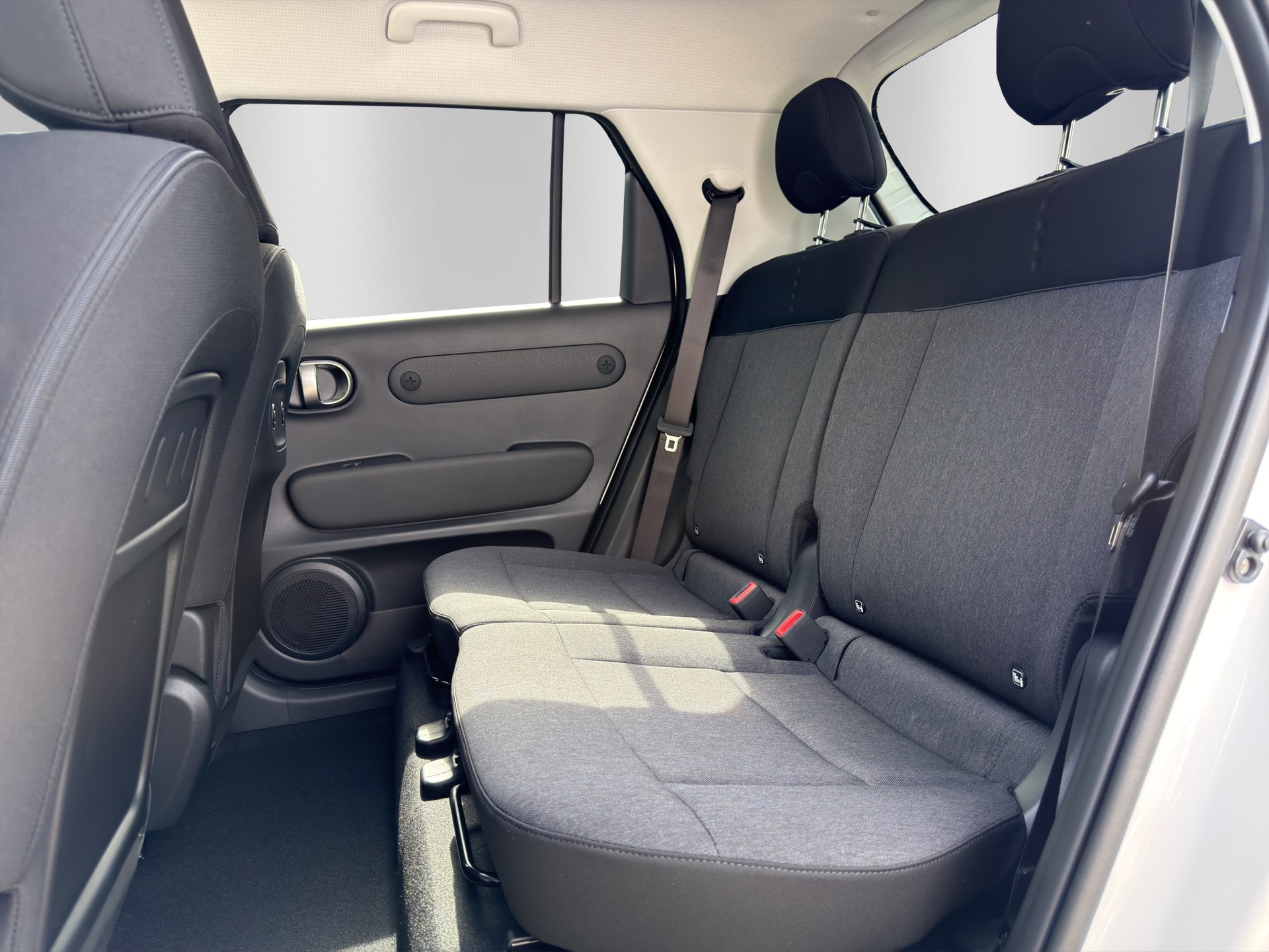 HYUNDAI Inster 49kWh Vertex-image-10