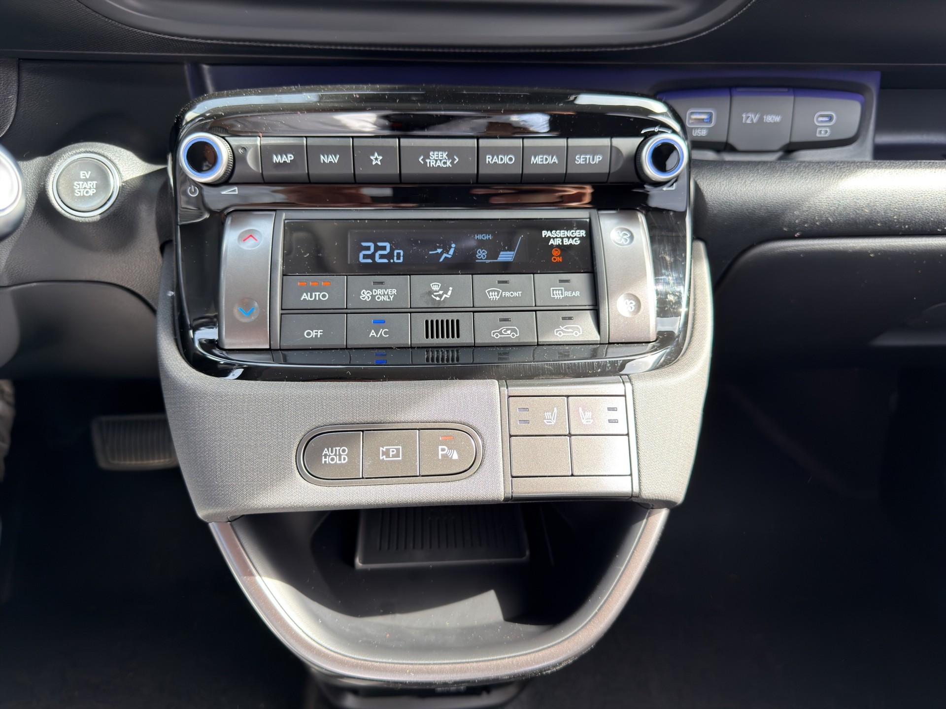 HYUNDAI Inster 49kWh Vertex-image-17