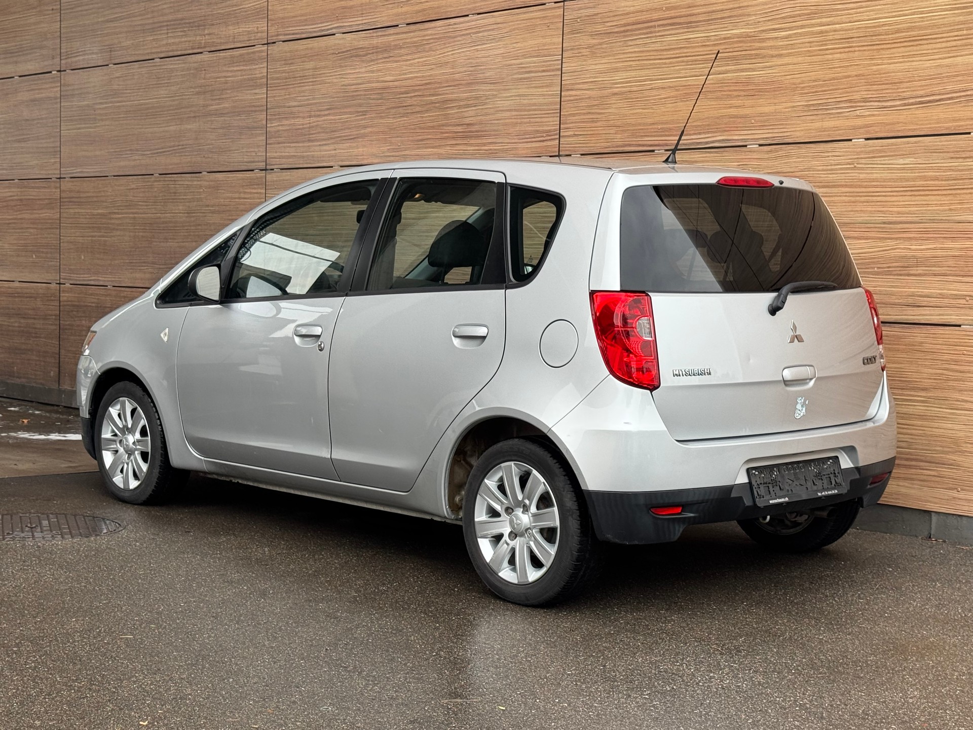 MITSUBISHI COLT 1.3 16V *AUTOMATIK*-image-3