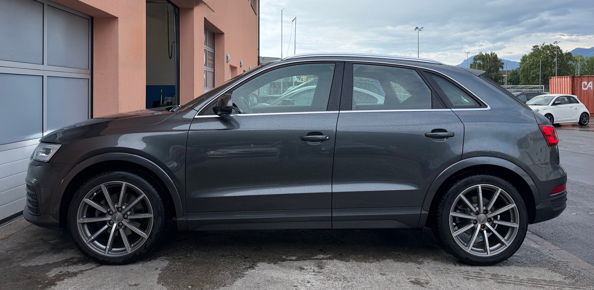 AUDI Q3 2.0 TFSI S-Line quattro S-tronic-image-7