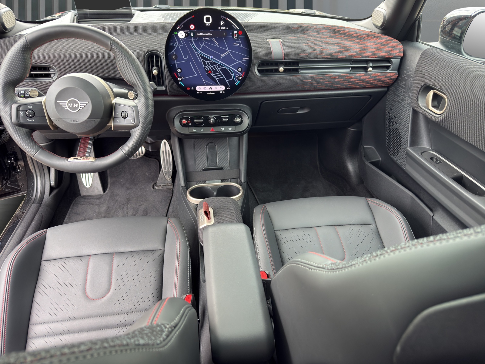 MINI F66 2.0i John Cooper Works Paket XL-image-9