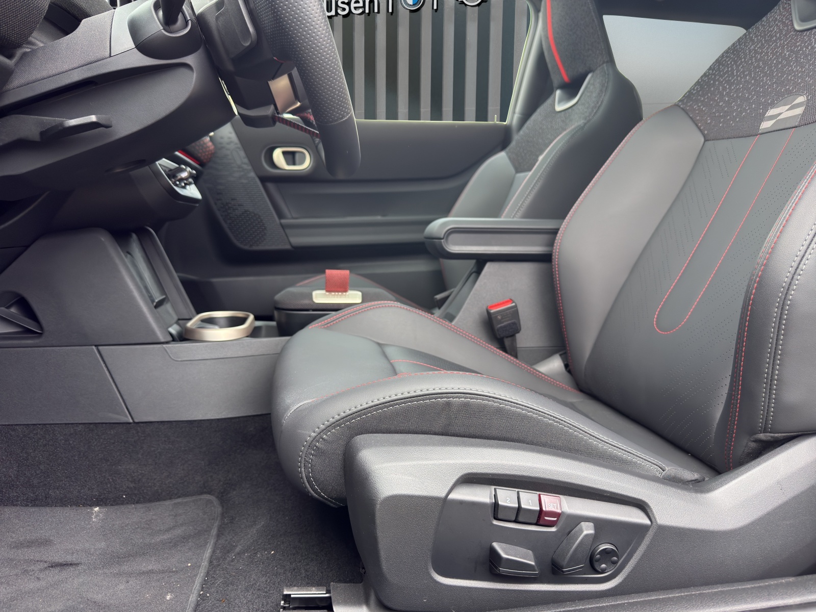 MINI F66 2.0i John Cooper Works Paket XL-image-16