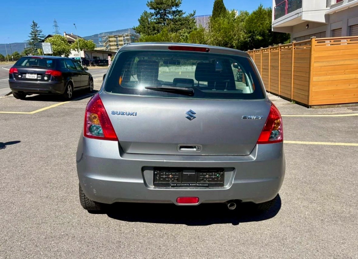 SUZUKI Swift 1.5i 16V VVT GL Top-image-4