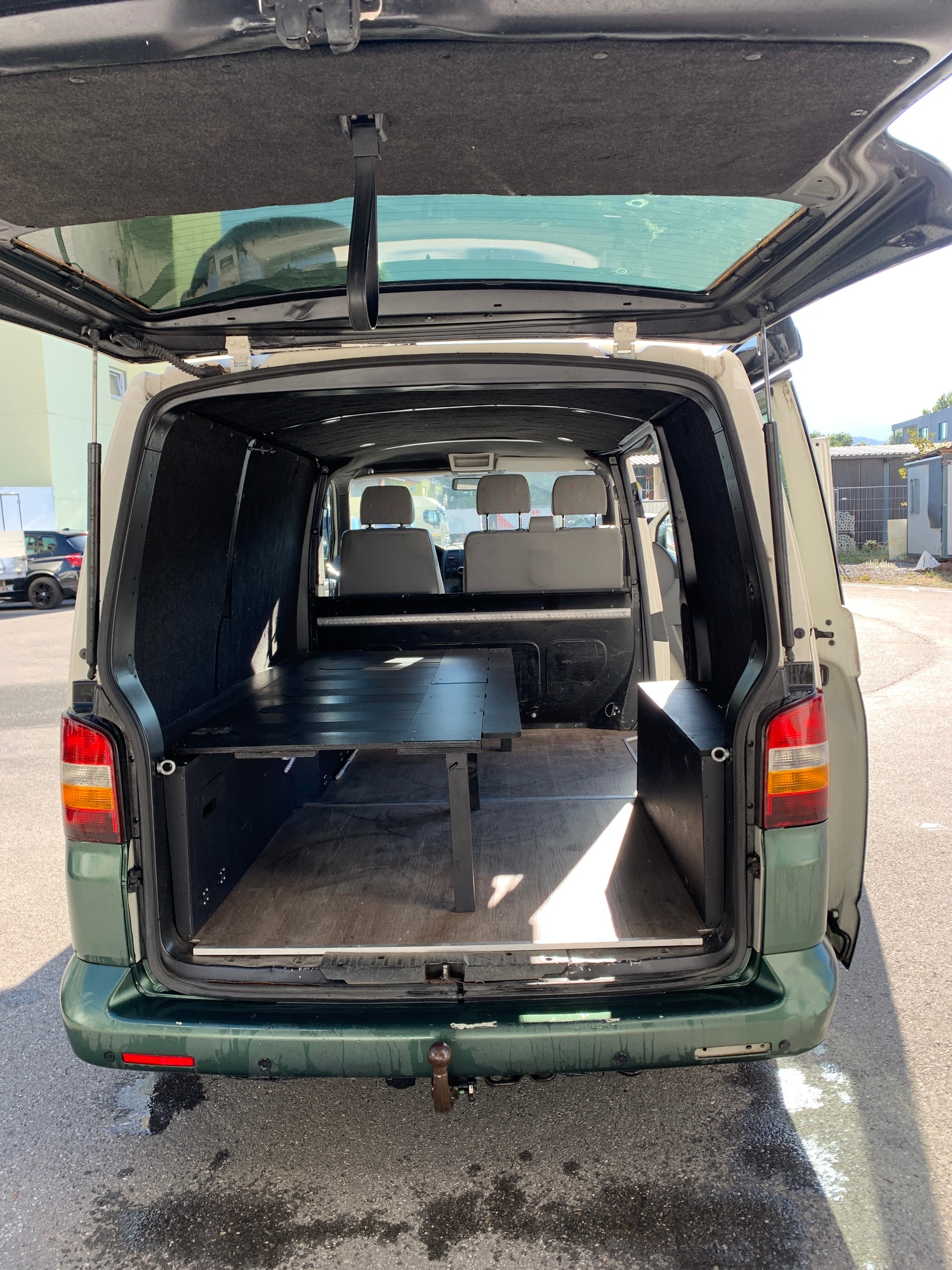 VW T5 1.9 TDI CAMPER-image-7