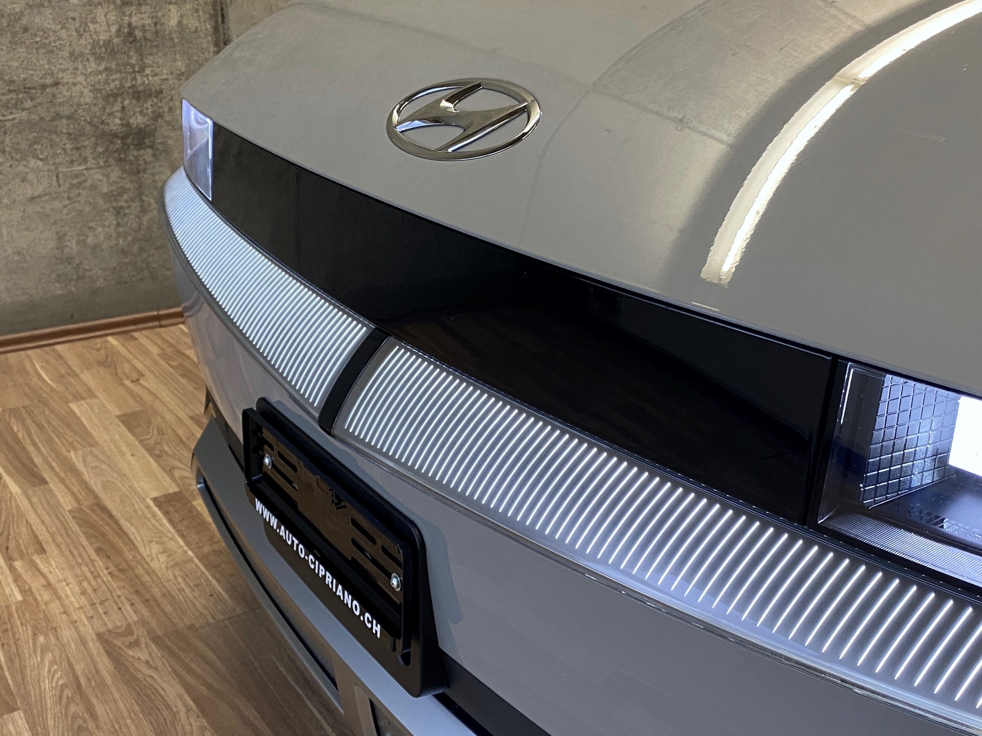 HYUNDAI Ioniq 5 77kWh*Swiss*Amplia*4WD*Wärmepumpe*-image-25