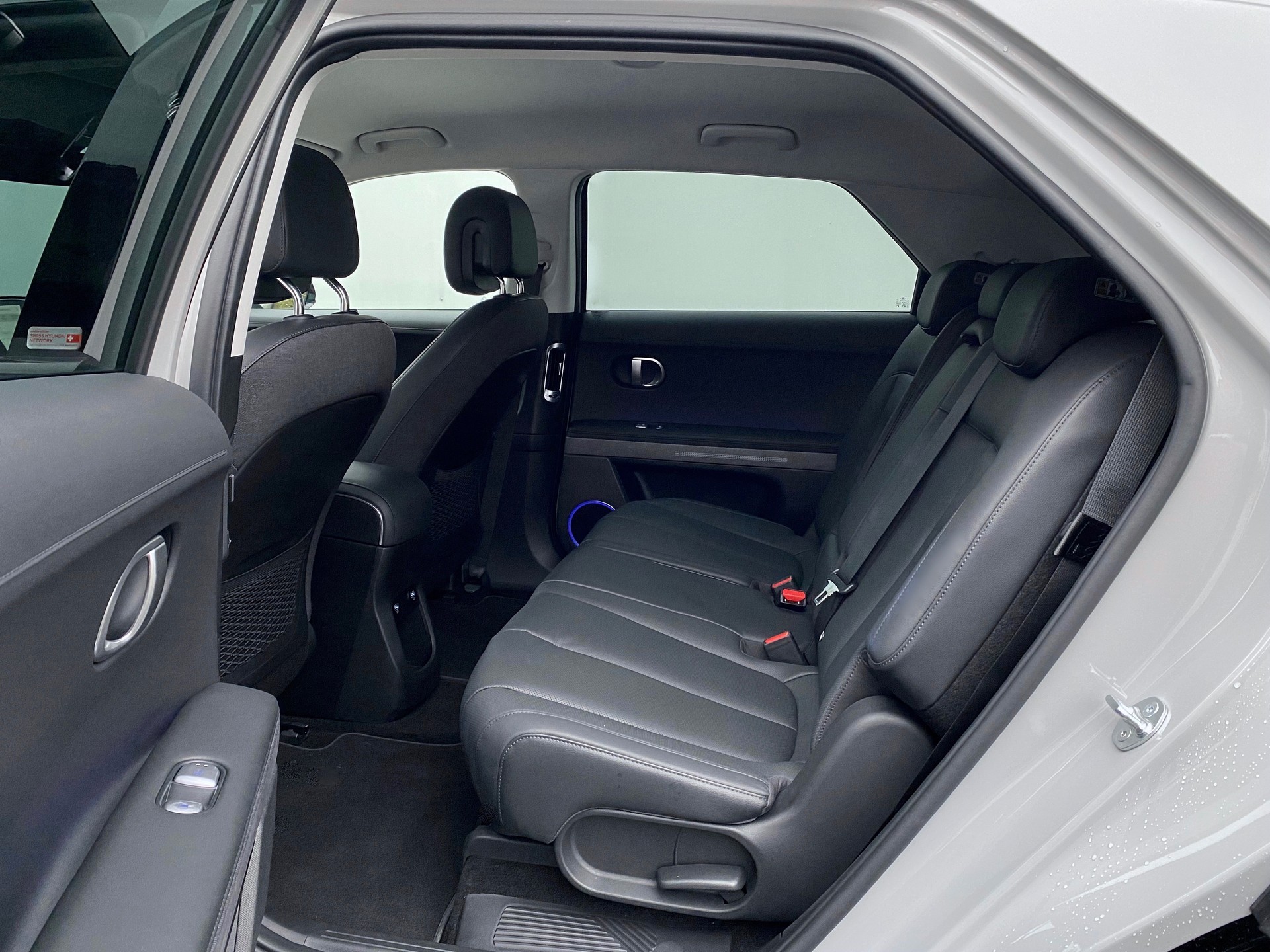 HYUNDAI Ioniq 5 77kWh*Swiss*Amplia*4WD*Wärmepumpe*-image-6