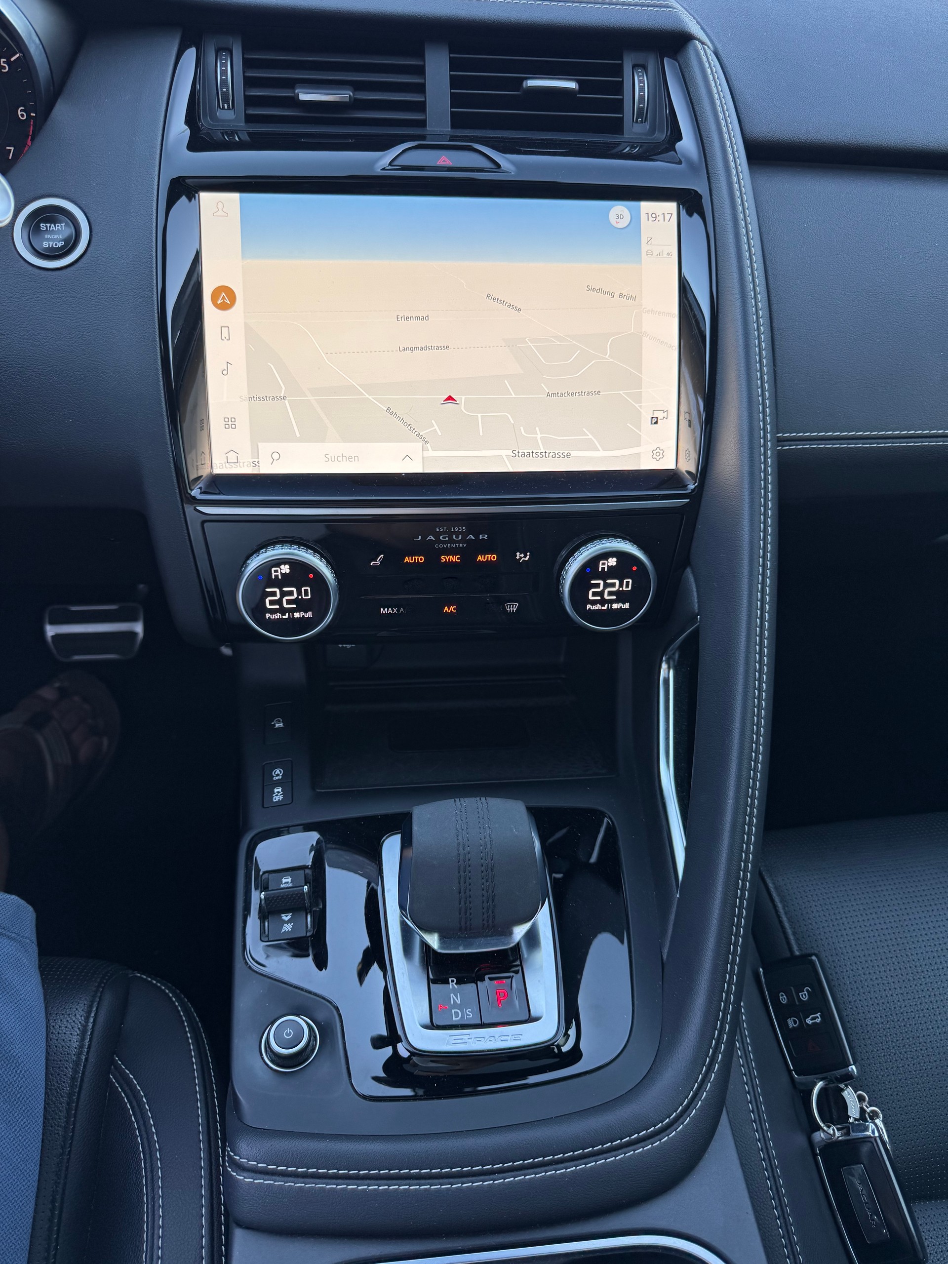 JAGUAR E-Pace 2.0 P200 R-Dynamic AWD Black-image-22