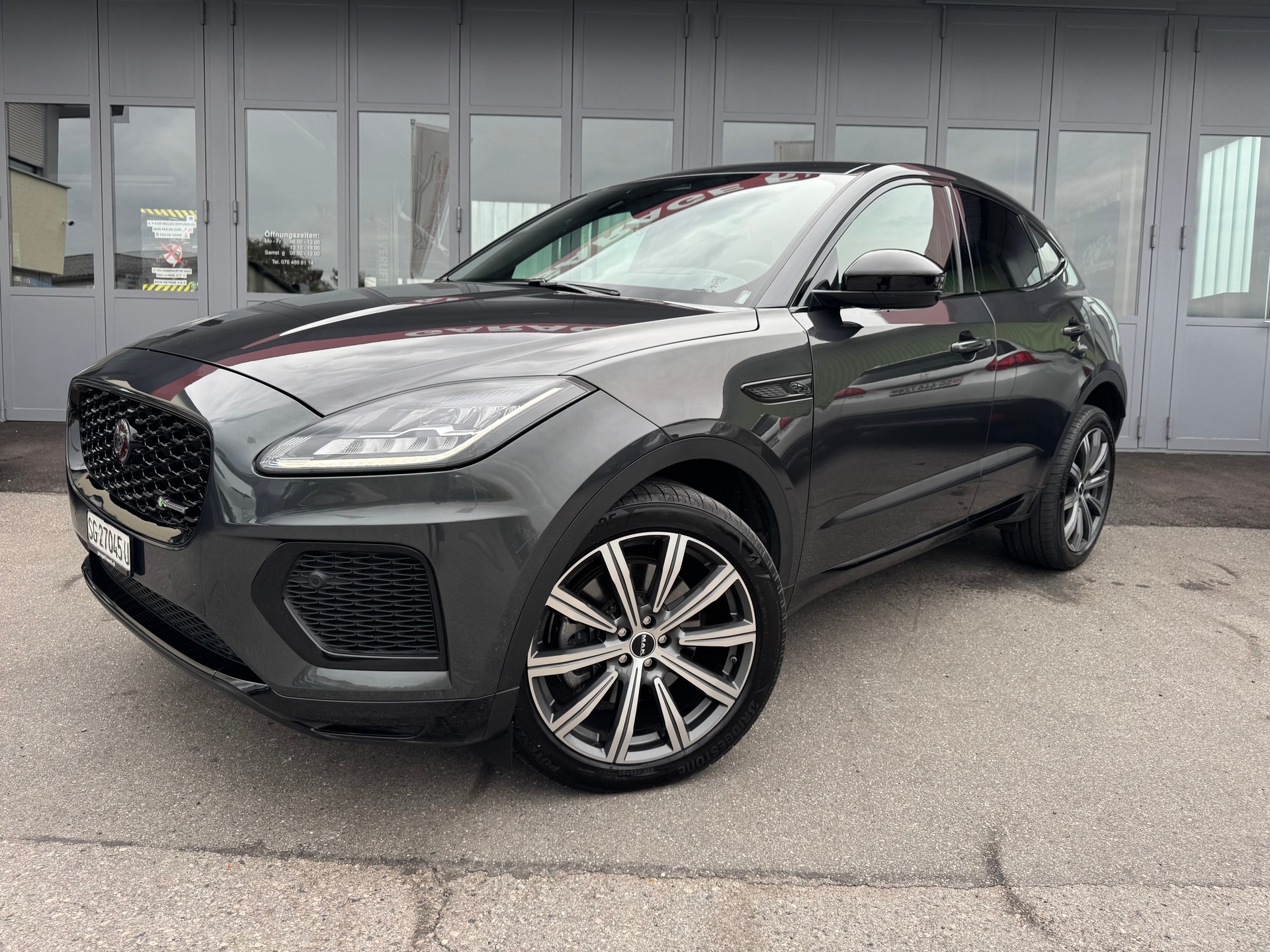 JAGUAR E-Pace 2.0 P200 R-Dynamic AWD Black