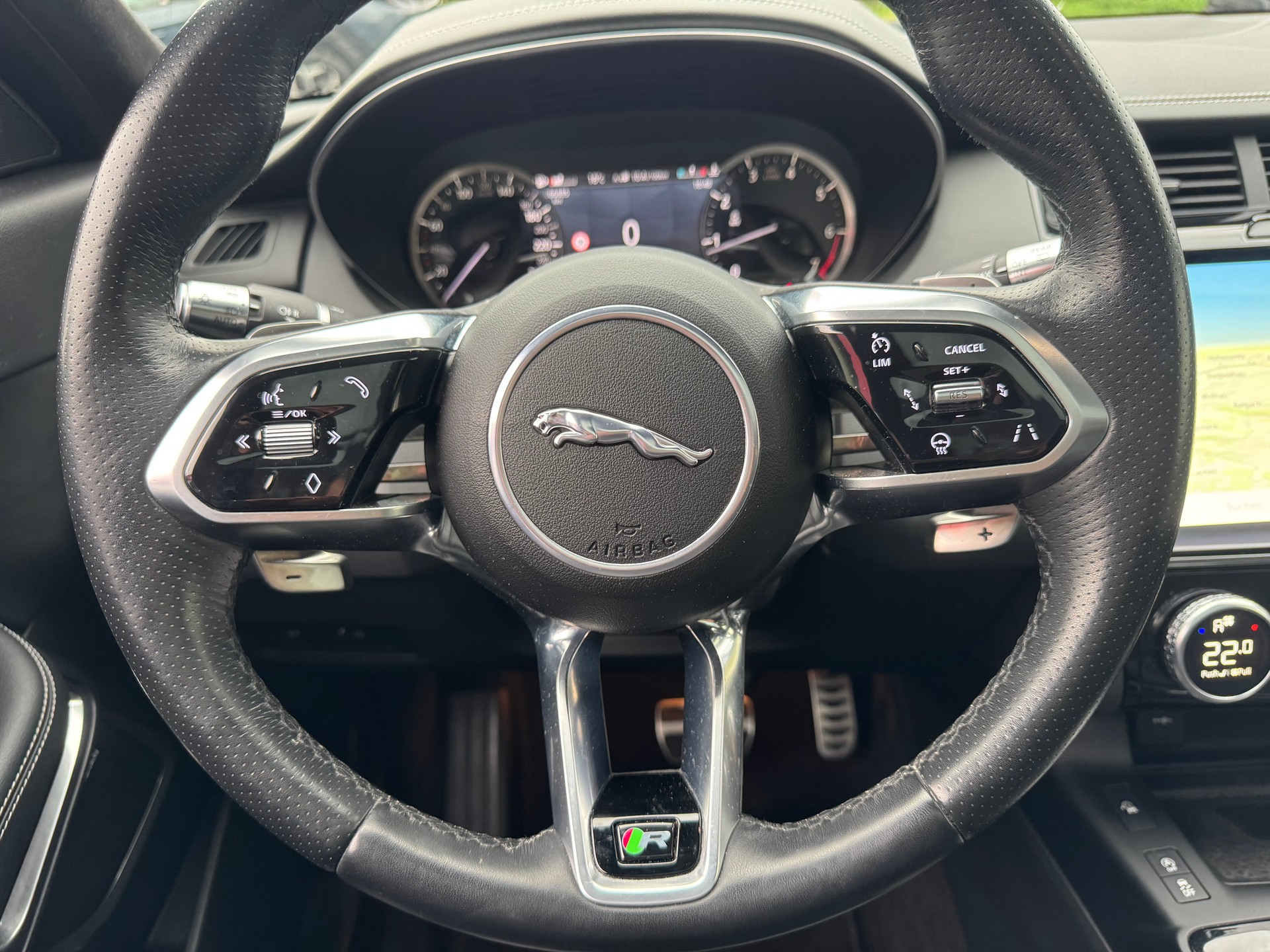 JAGUAR E-Pace 2.0 P200 R-Dynamic AWD Black-image-28