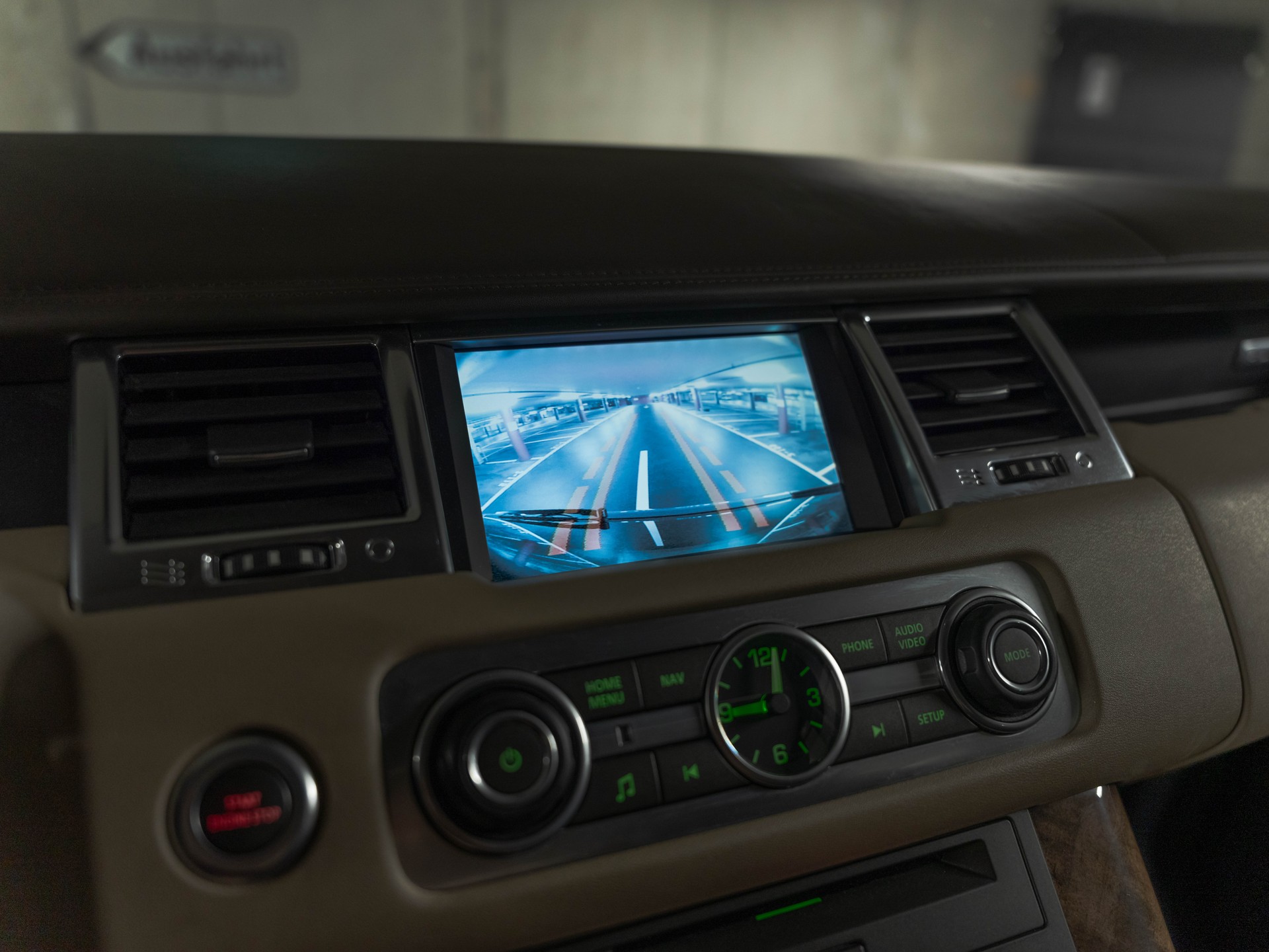 LAND ROVER Range Rover Sport 3.0 TDV6 HSE Automatic-image-18