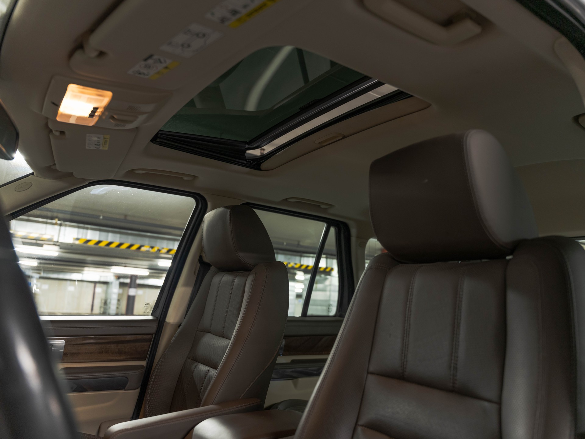 LAND ROVER Range Rover Sport 3.0 TDV6 HSE Automatic-image-29