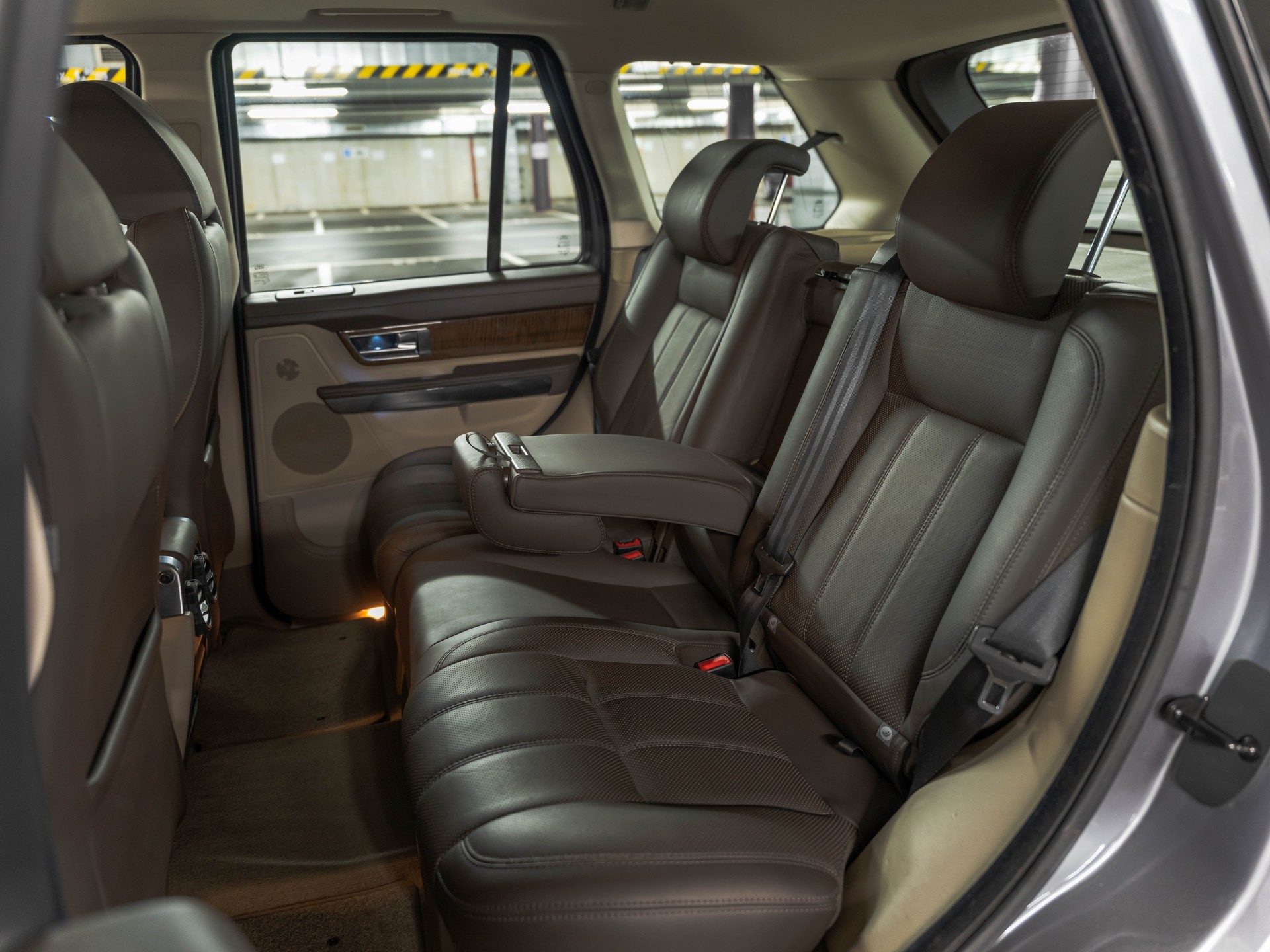 LAND ROVER Range Rover Sport 3.0 TDV6 HSE Automatic-image-30
