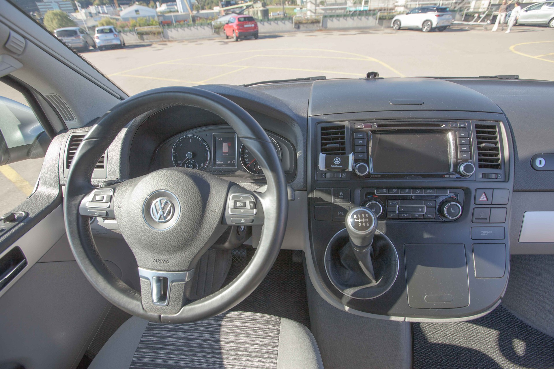 VW T5 California 2.0 TDI 180PS Comfortline-image-3