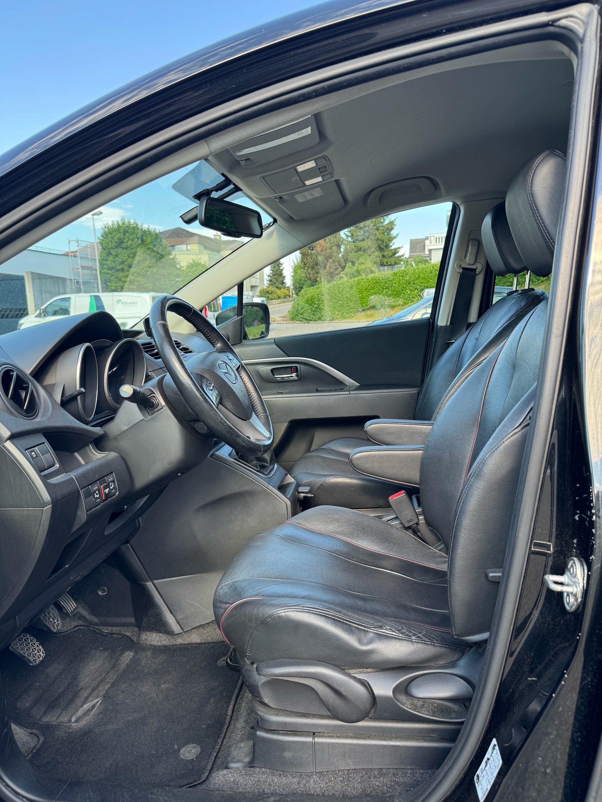 MAZDA 5 1.6 16V CD Confort-image-4