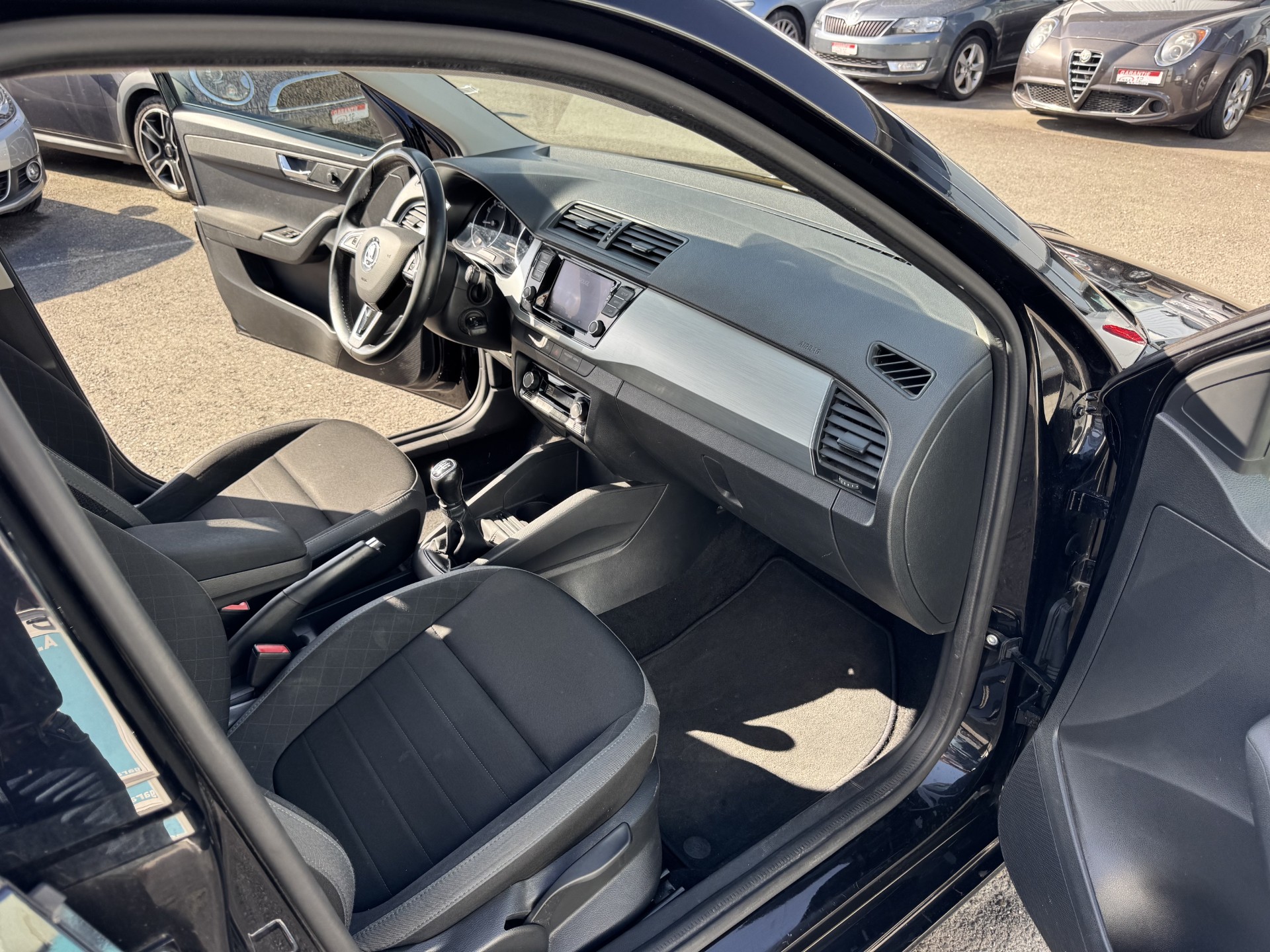 SKODA Fabia Combi 1.0 TSI Ambition-image-12
