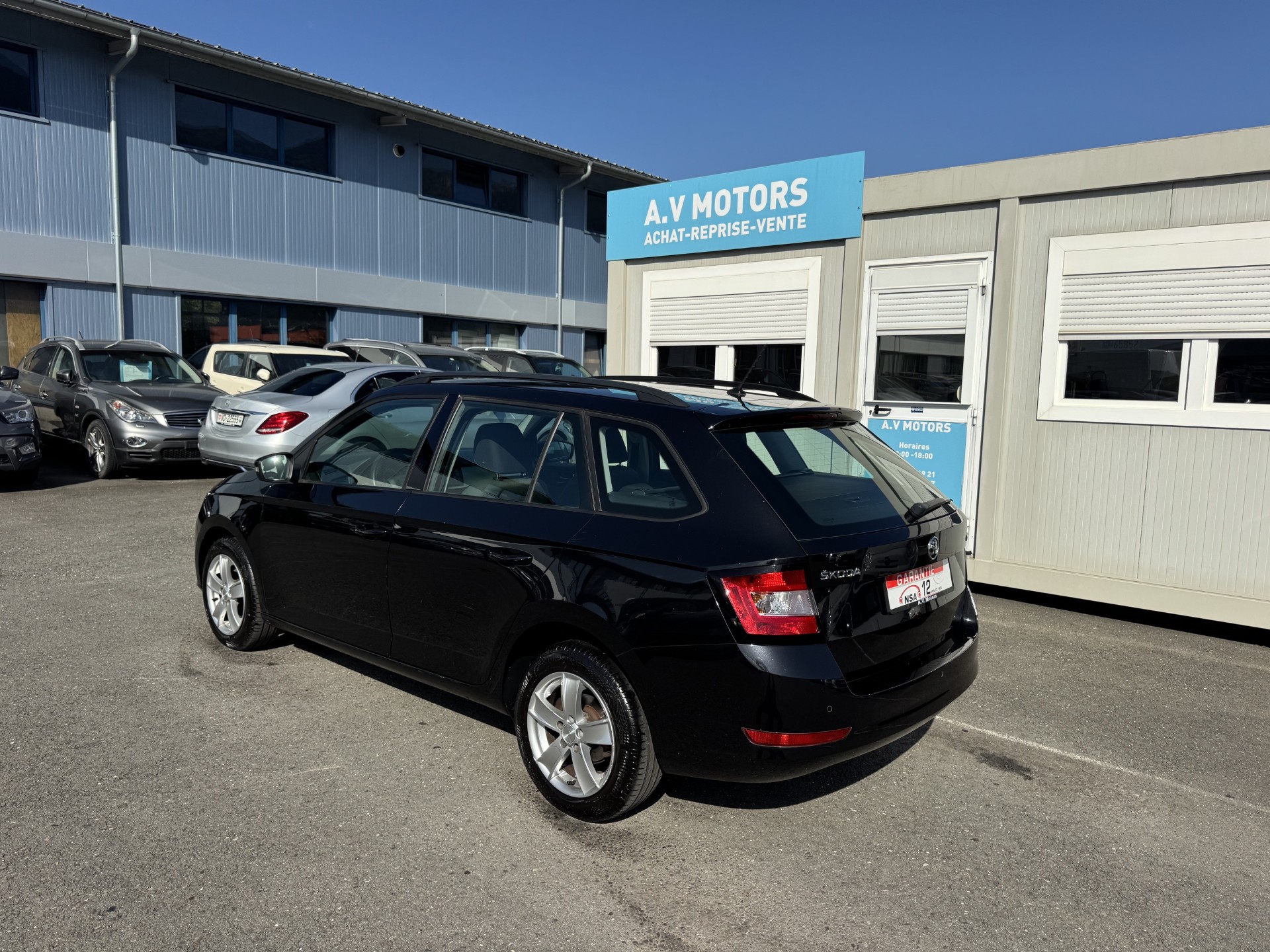 SKODA Fabia Combi 1.0 TSI Ambition-image-3