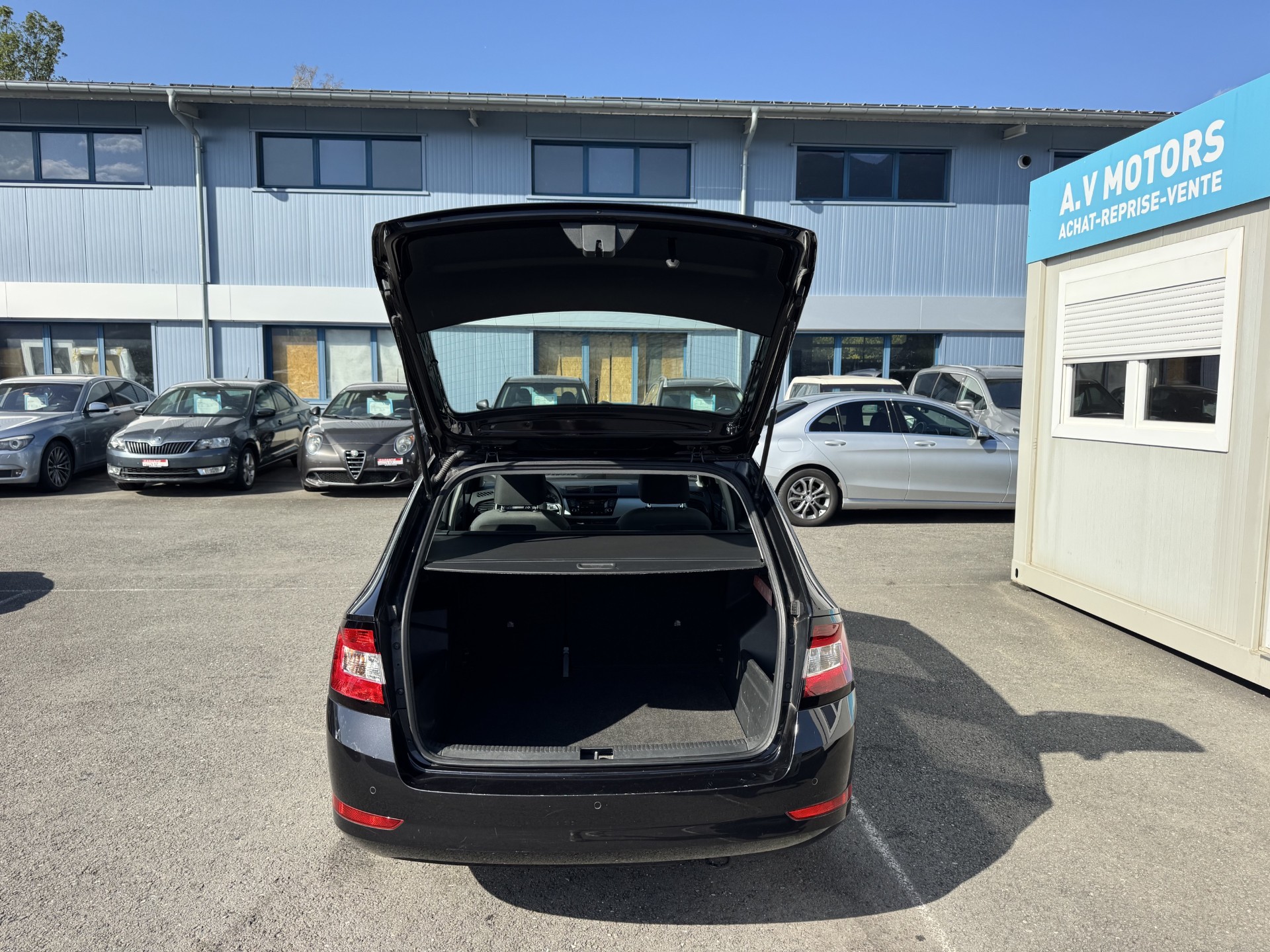SKODA Fabia Combi 1.0 TSI Ambition-image-6