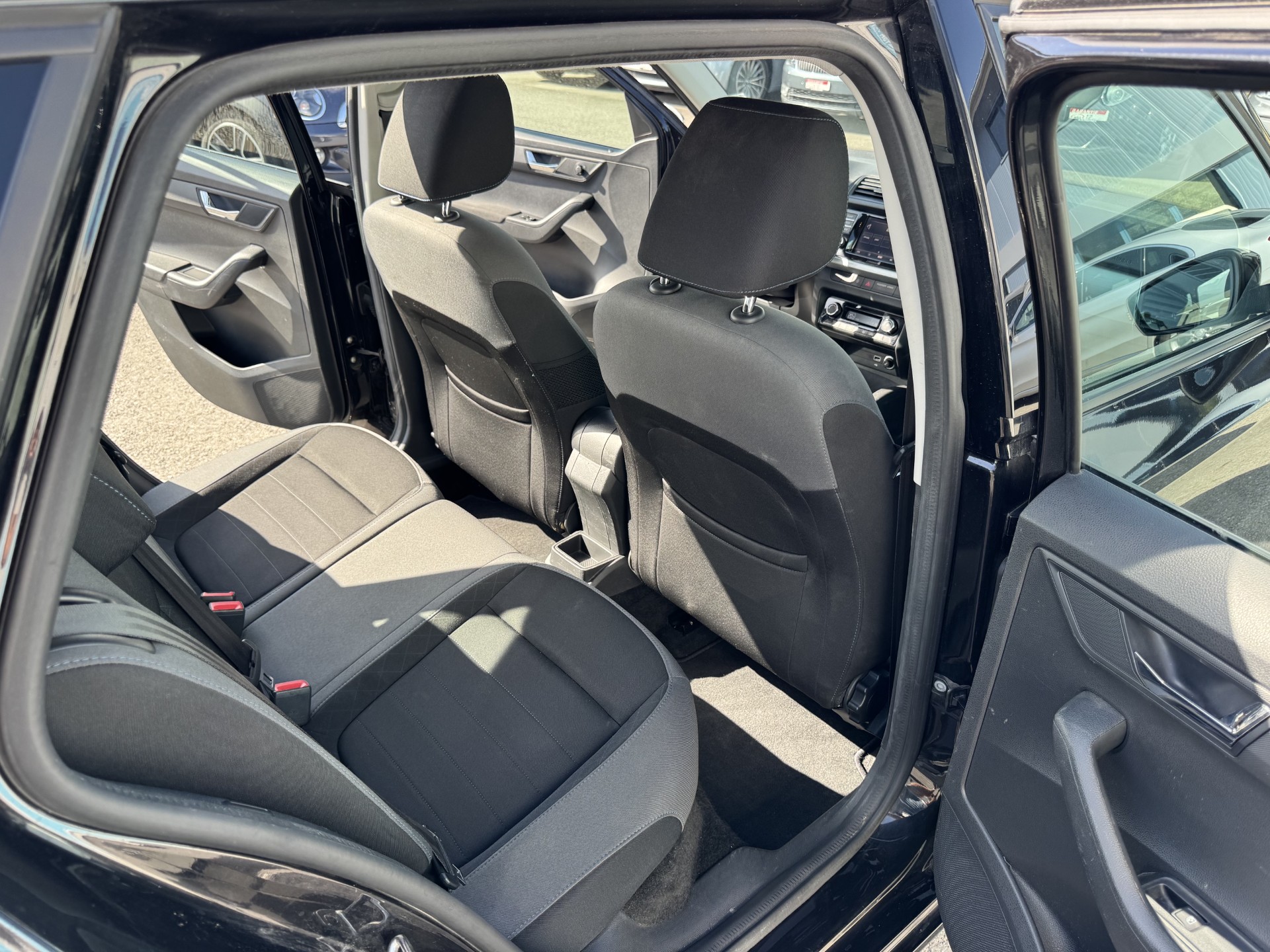 SKODA Fabia Combi 1.0 TSI Ambition-image-11