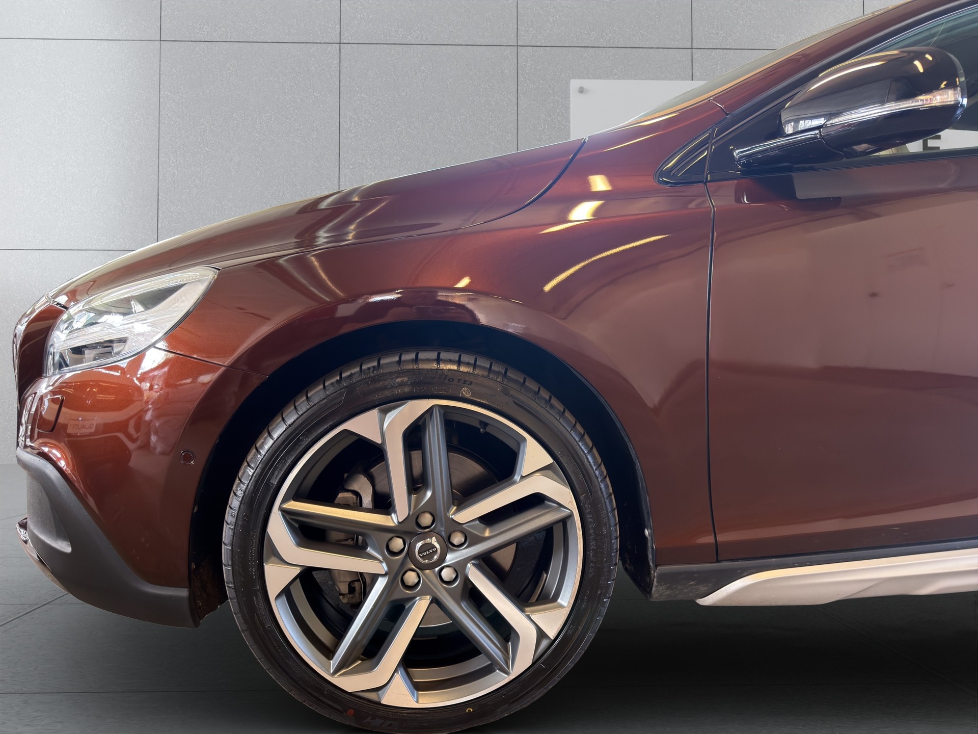 VOLVO V40 Cross Country T4 AWD Lyx Geartronic*TOP ZUSTAND*NUR 39000 KM*NAVIGATION*RÜCKFAHRKAMERA*-image-21