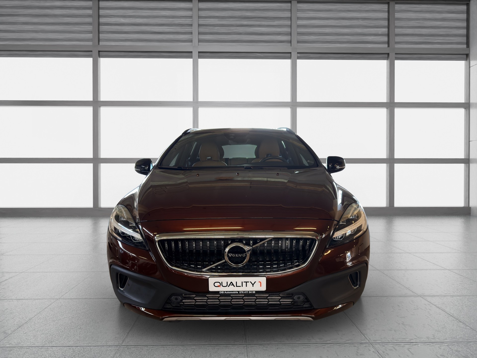 VOLVO V40 Cross Country T4 AWD Lyx Geartronic*TOP ZUSTAND*NUR 39000 KM*NAVIGATION*RÜCKFAHRKAMERA*-image-1