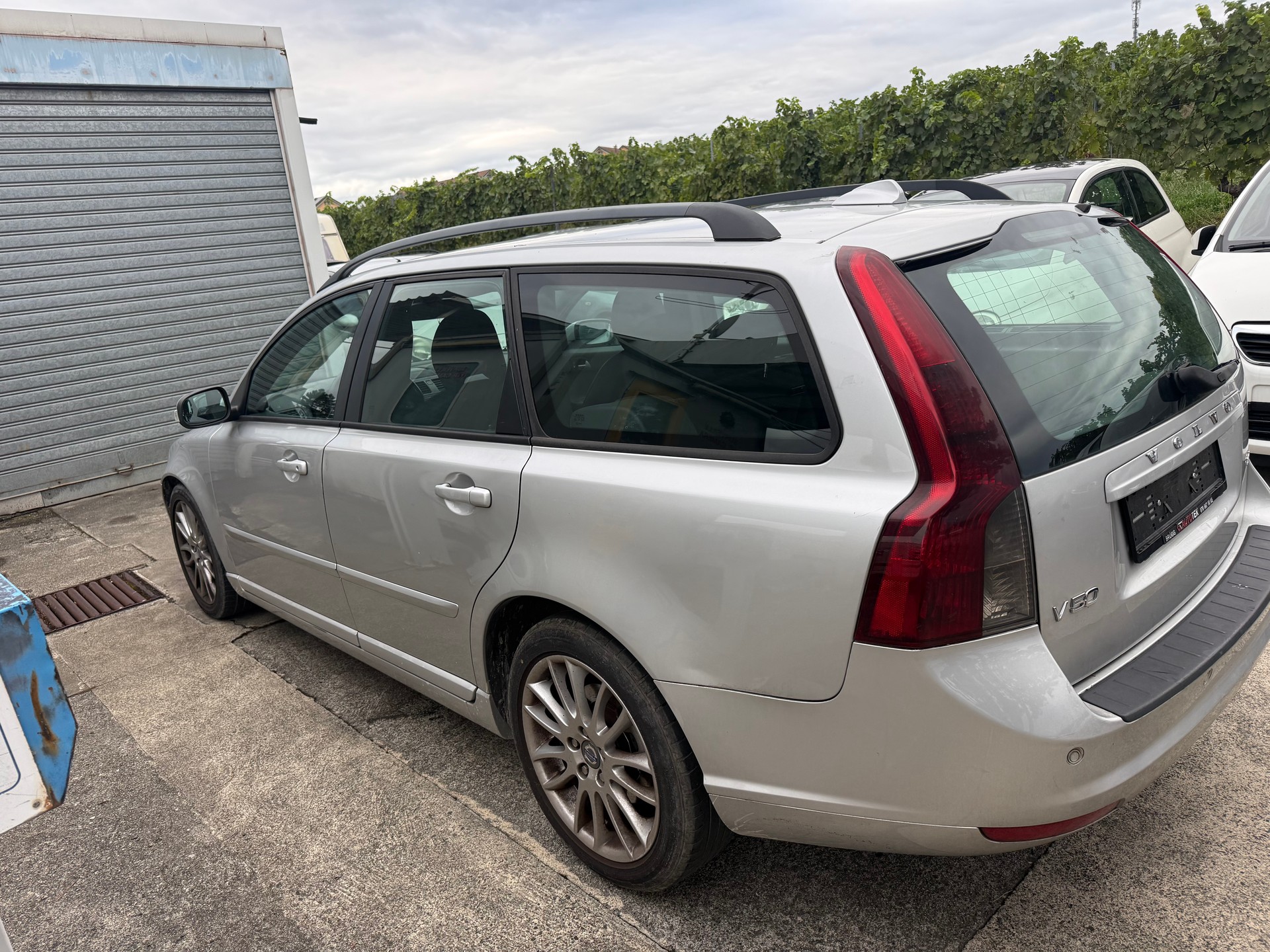 VOLVO V50 2.0D-image-8