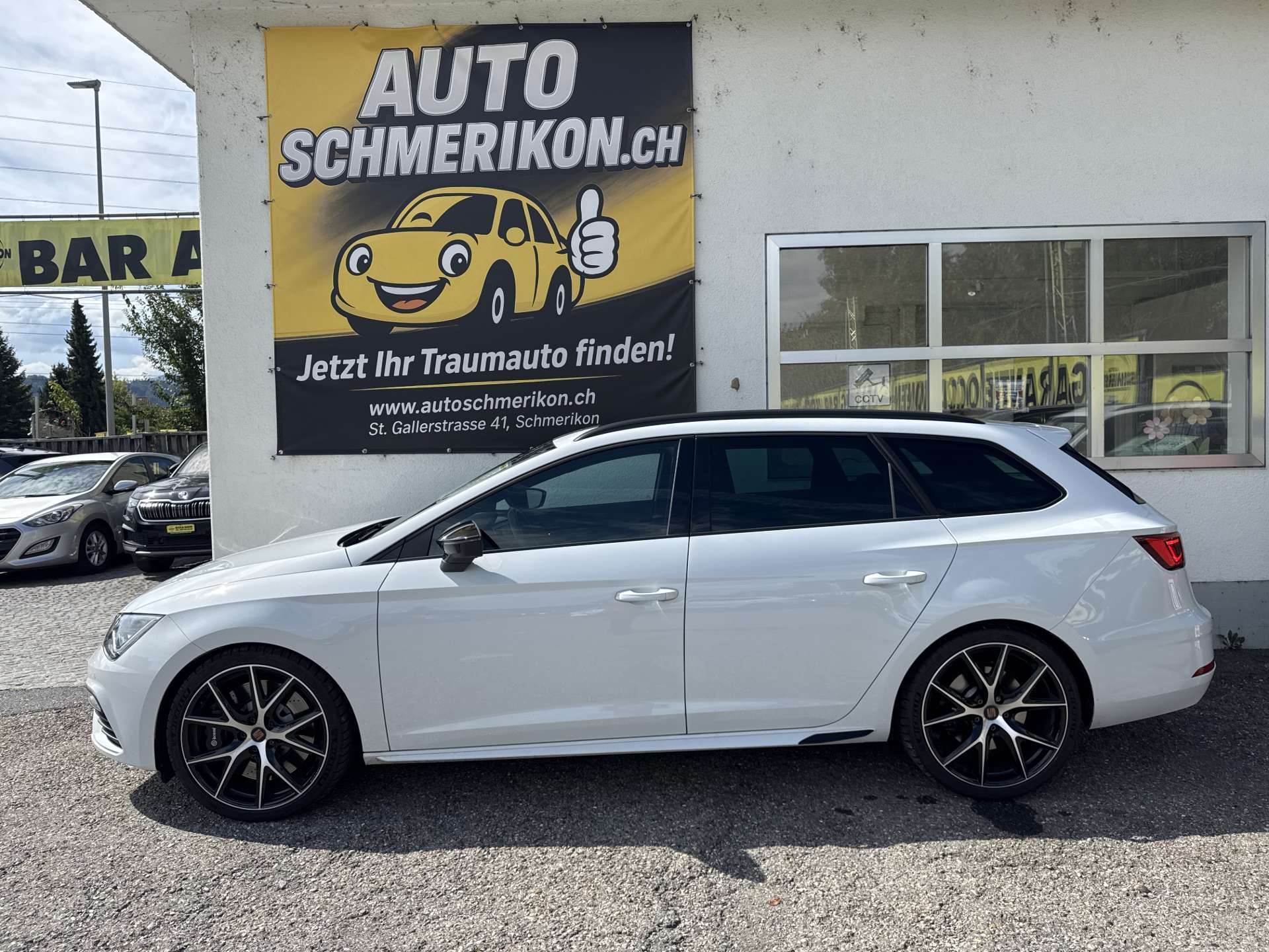 SEAT Leon ST 2.0 TSi Cupra 300PS 4Drive DSG-Automat-image-4