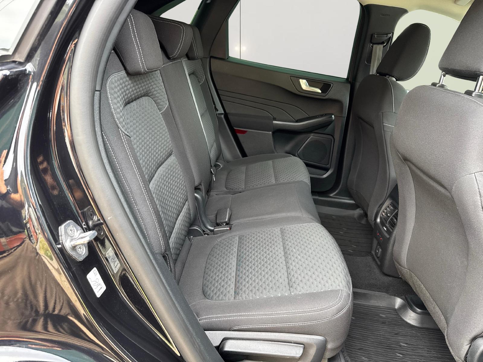 FORD Kuga 2.5 Hybrid Cool & Connect 4x4-image-11