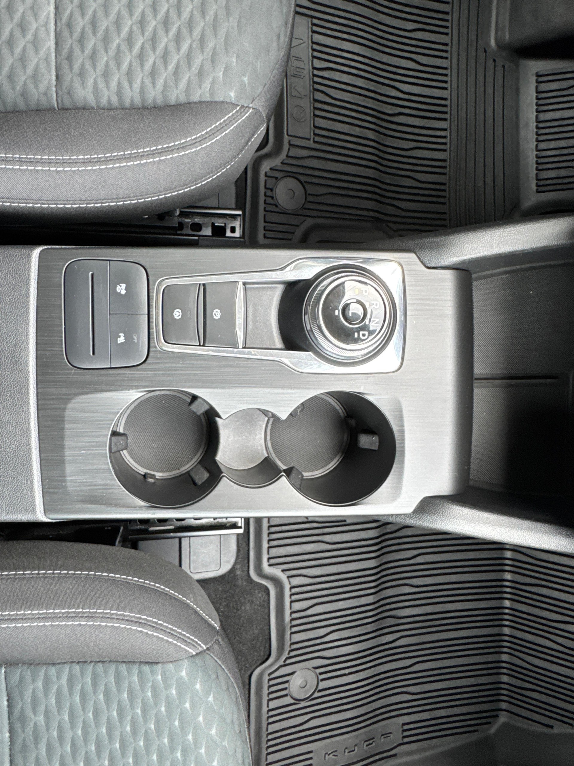 FORD Kuga 2.5 Hybrid Cool & Connect 4x4-image-17