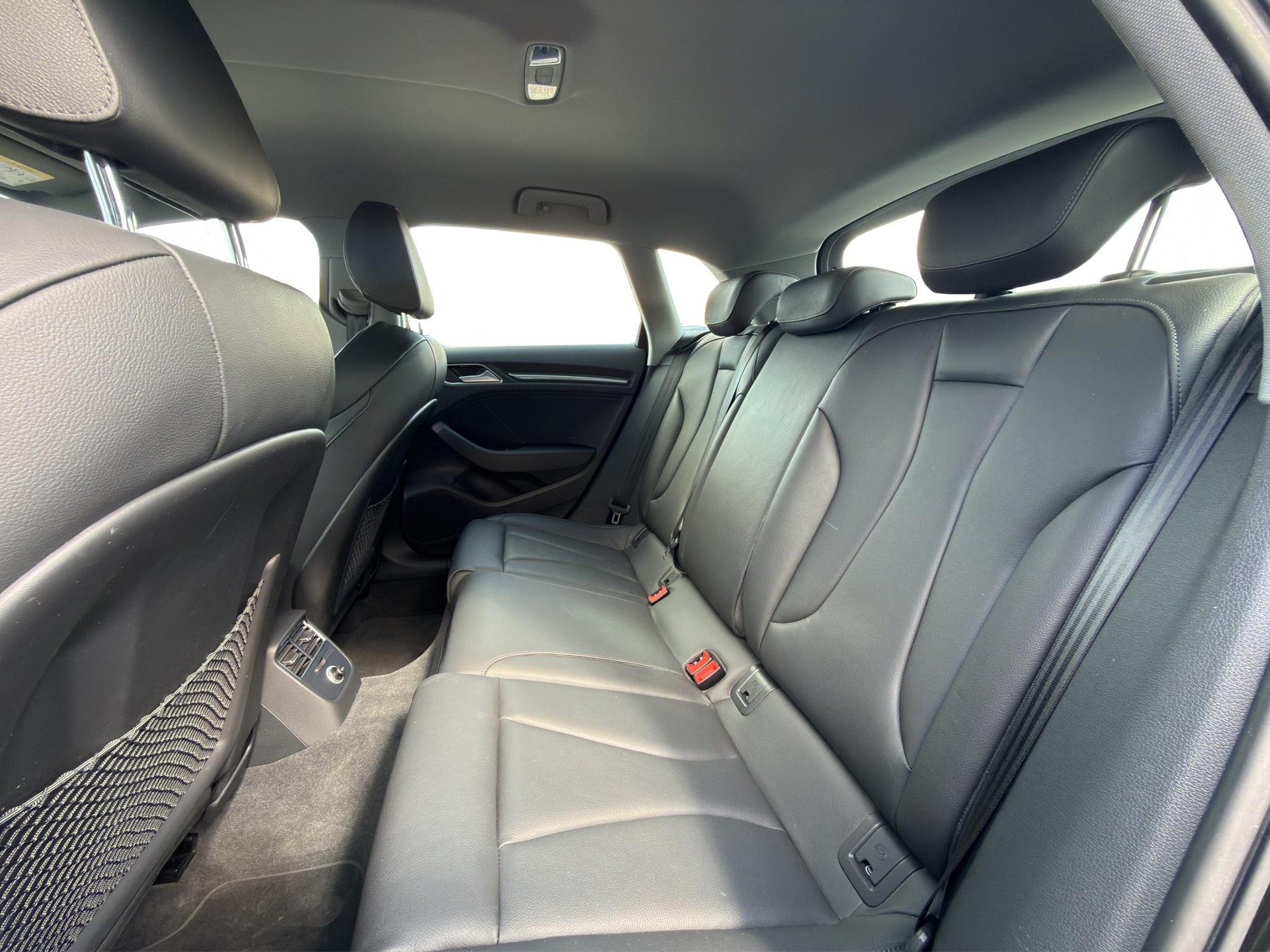 AUDI A3 Sportback 2.0 T FSI Design Quattro S-Tronic * LEDERSITZE * ELEKTRISCHE SITZE * LENKRADHEIZUNG *-image-30