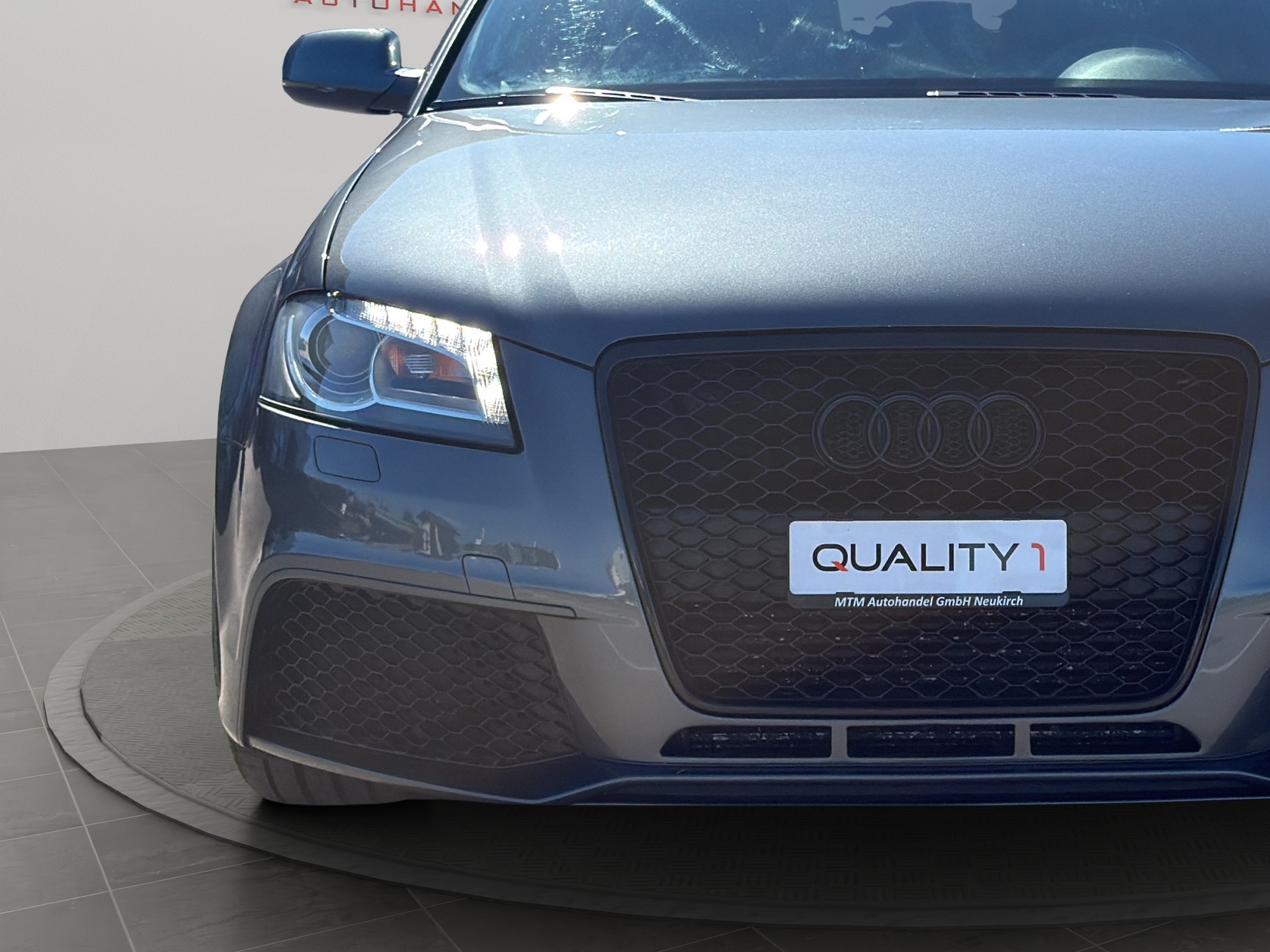 AUDI RS3 Sportback 2.5 TFSI quattro S-tronic-image-16