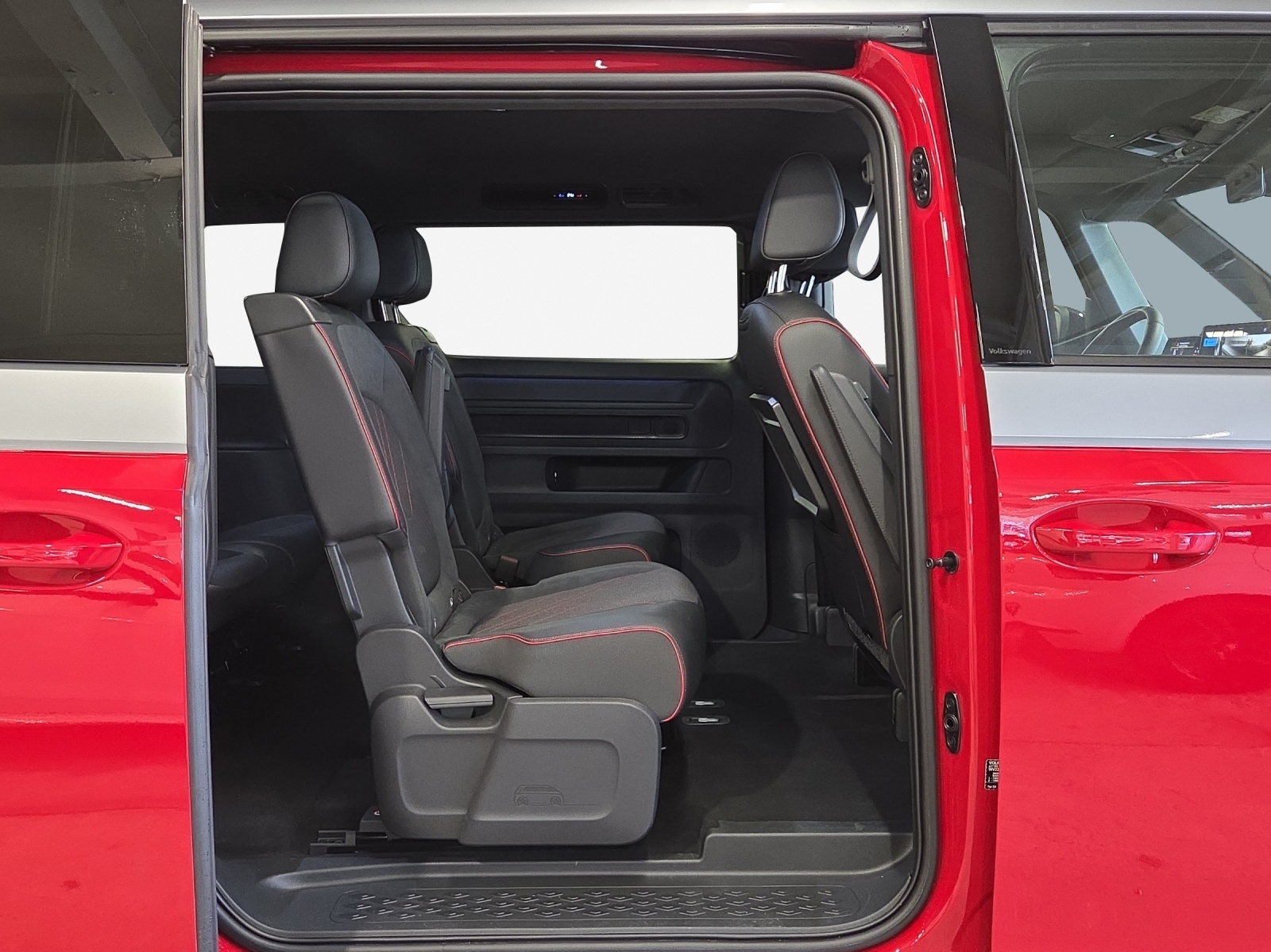 VW ID.Buzz LWB GTX 4 Motion-image-13