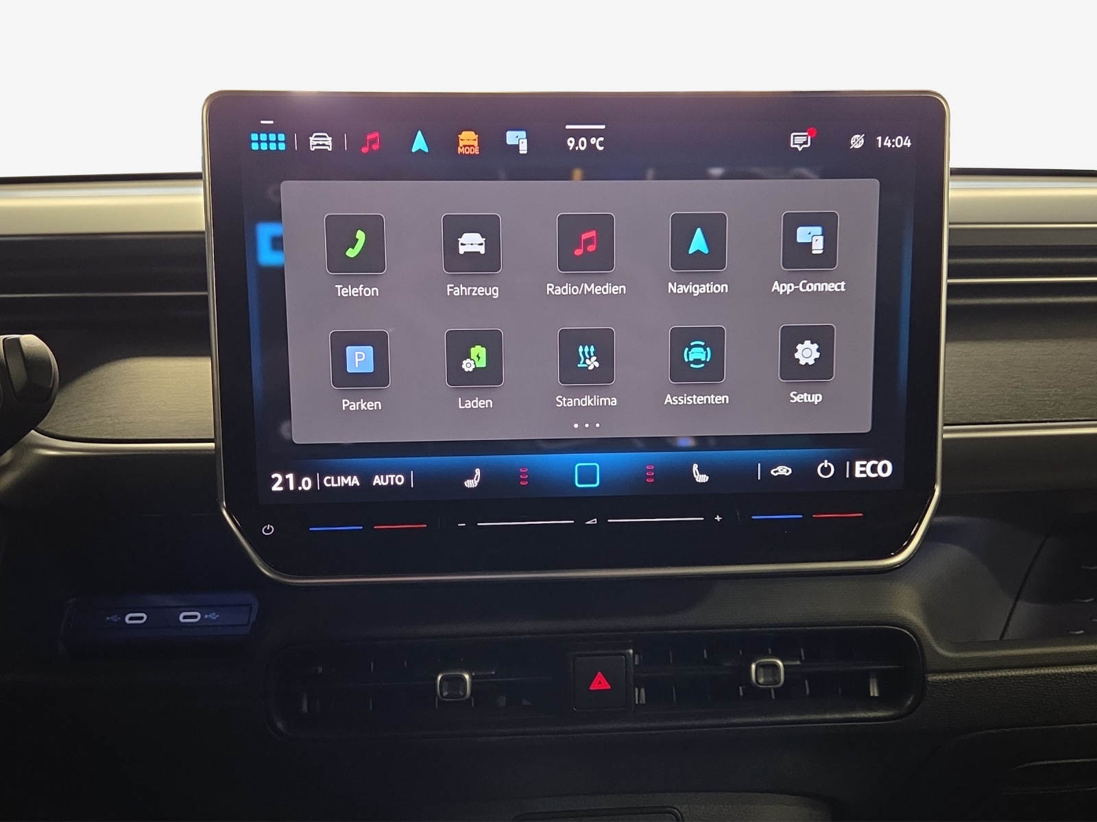 VW ID.Buzz LWB GTX 4 Motion-image-10