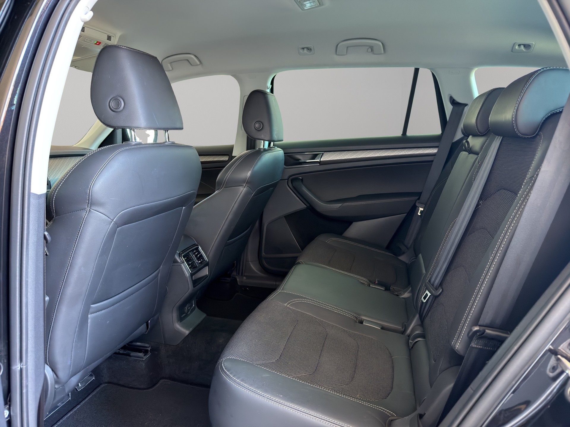 SKODA Kodiaq 2.0 TDI CR Style 4x4 DSG-image-12