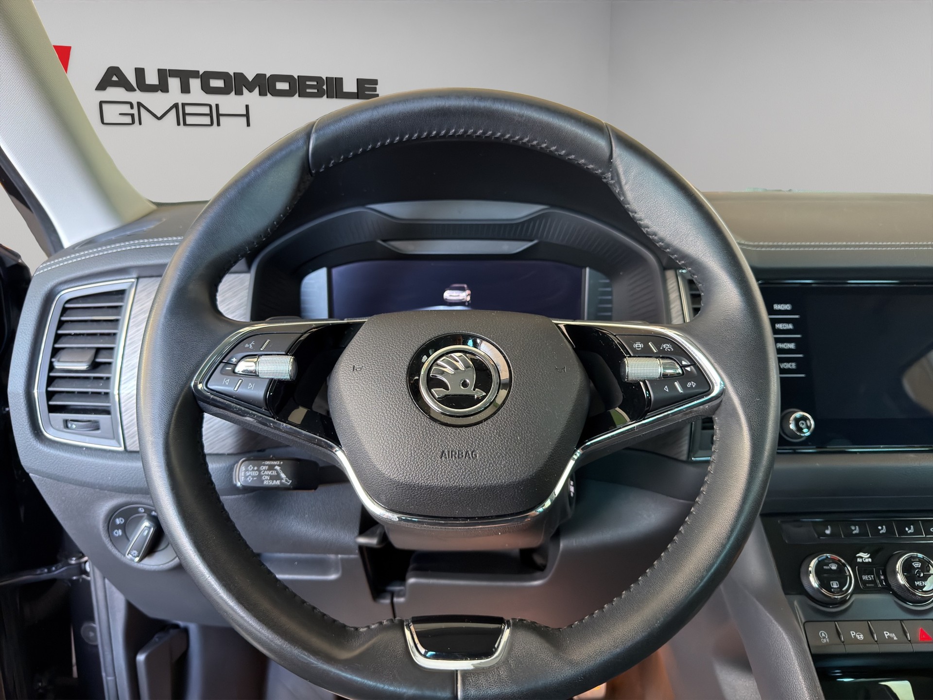 SKODA Kodiaq 2.0 TDI CR Style 4x4 DSG-image-9