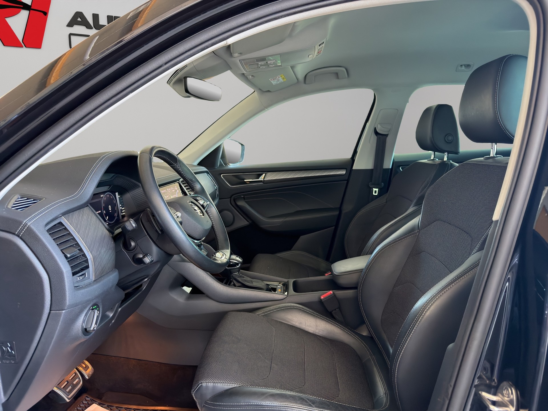 SKODA Kodiaq 2.0 TDI CR Style 4x4 DSG-image-8