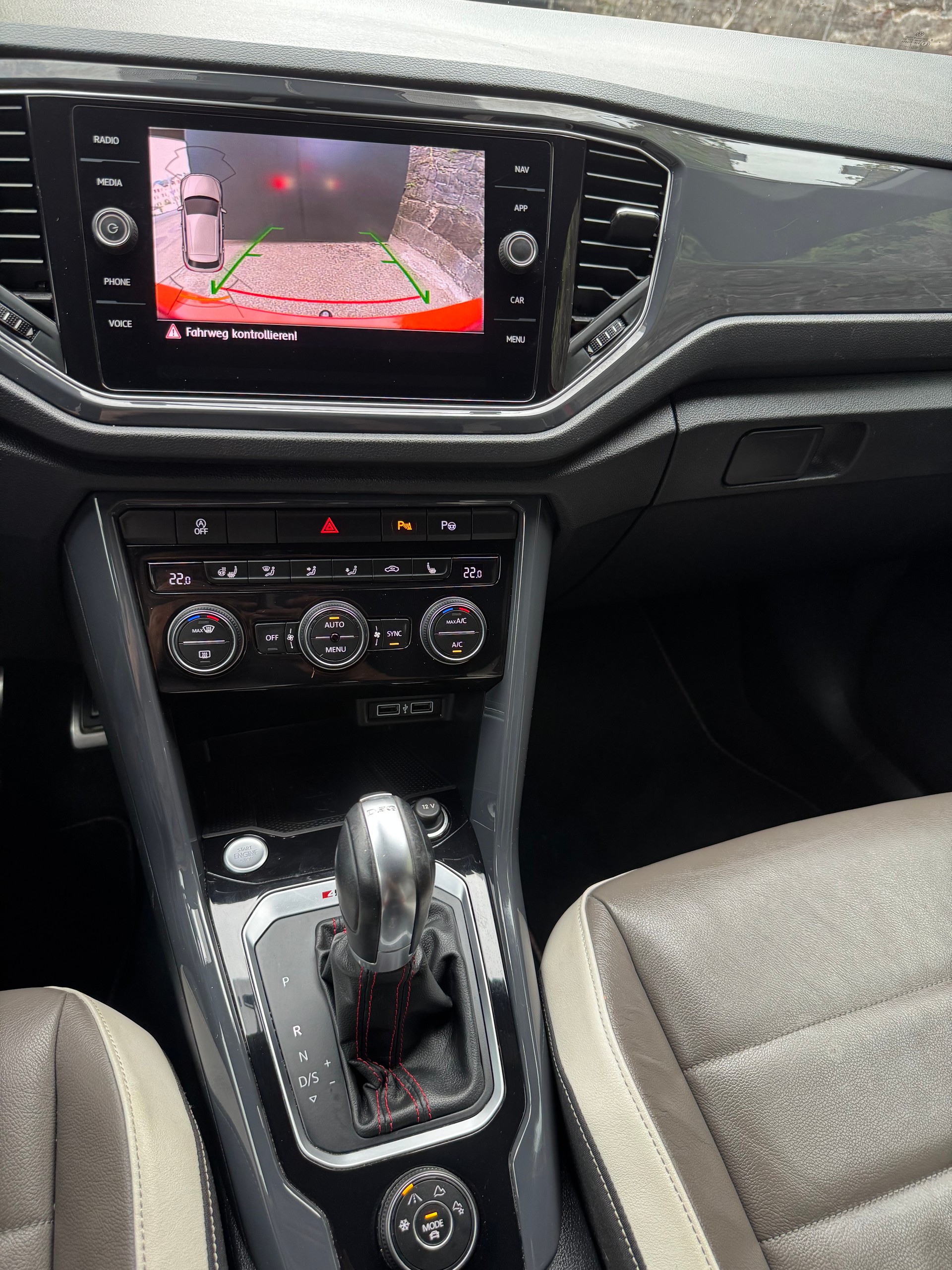 VW T-Roc 2.0 TSI Sport DSG 4Motion-image-11