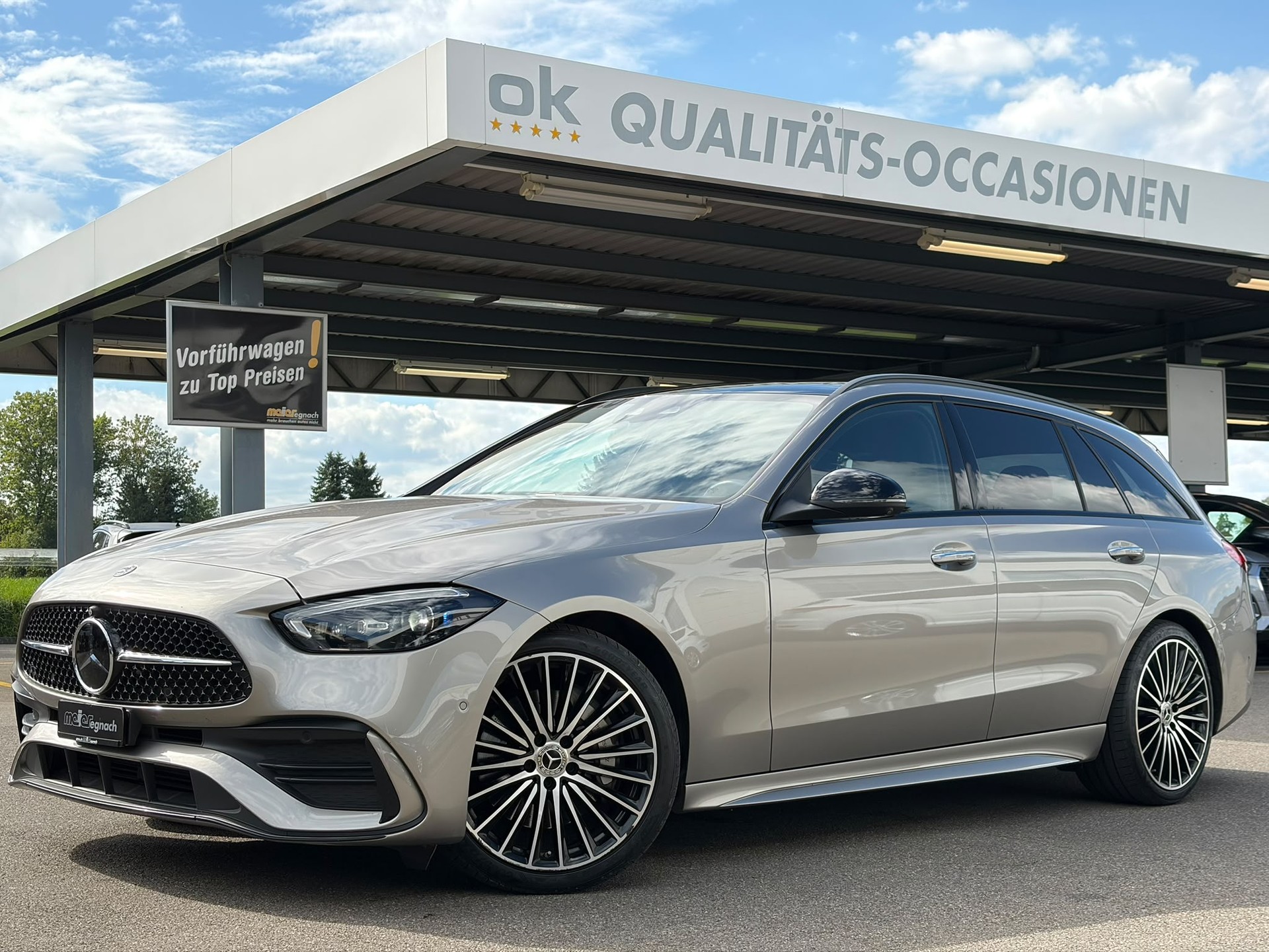 MERCEDES-BENZ C 220 d T 4Matic AMG Line-image-0