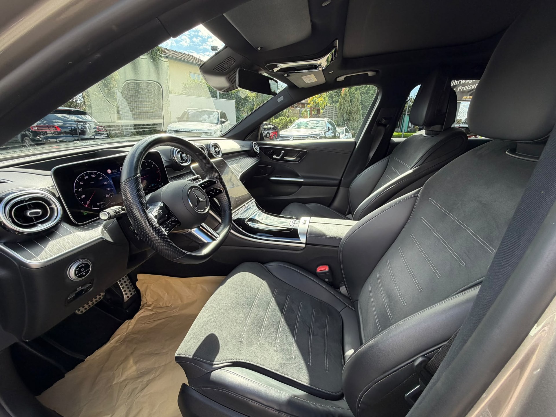 MERCEDES-BENZ C 220 d T 4Matic AMG Line-image-13